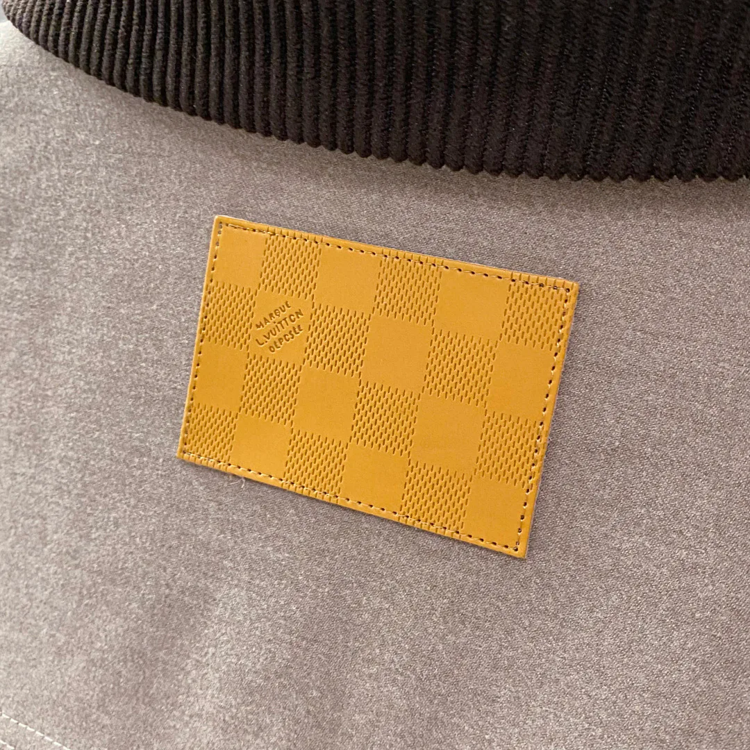 Куртки И Пуховики Мужские Louis Vuitton 18572284