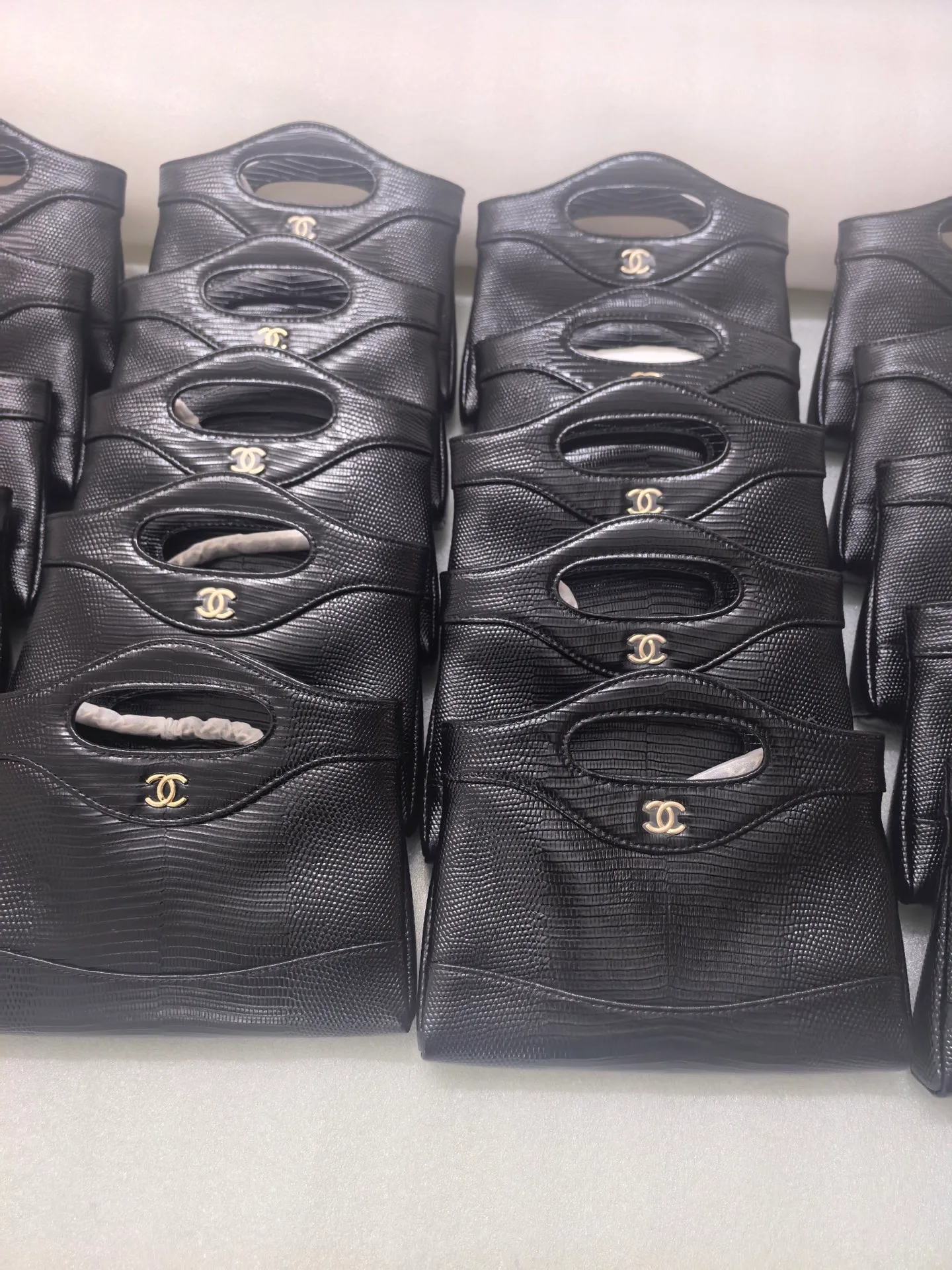 Women's Classic Handbags CHANEL 16990423