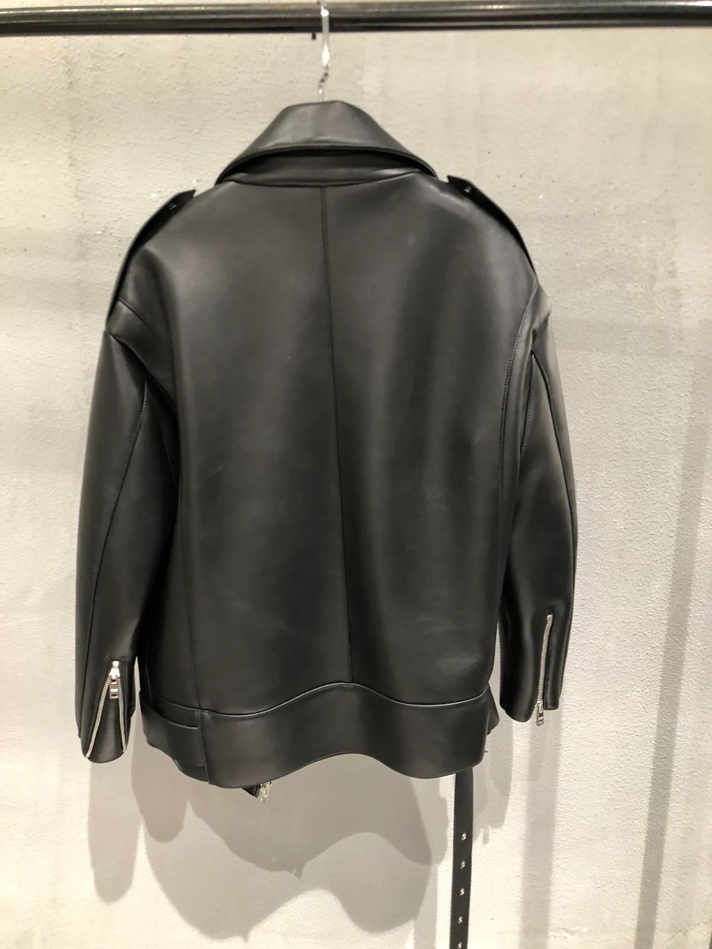 Women's Leather Jackets And Sheepskin Coats PRADA 18090499