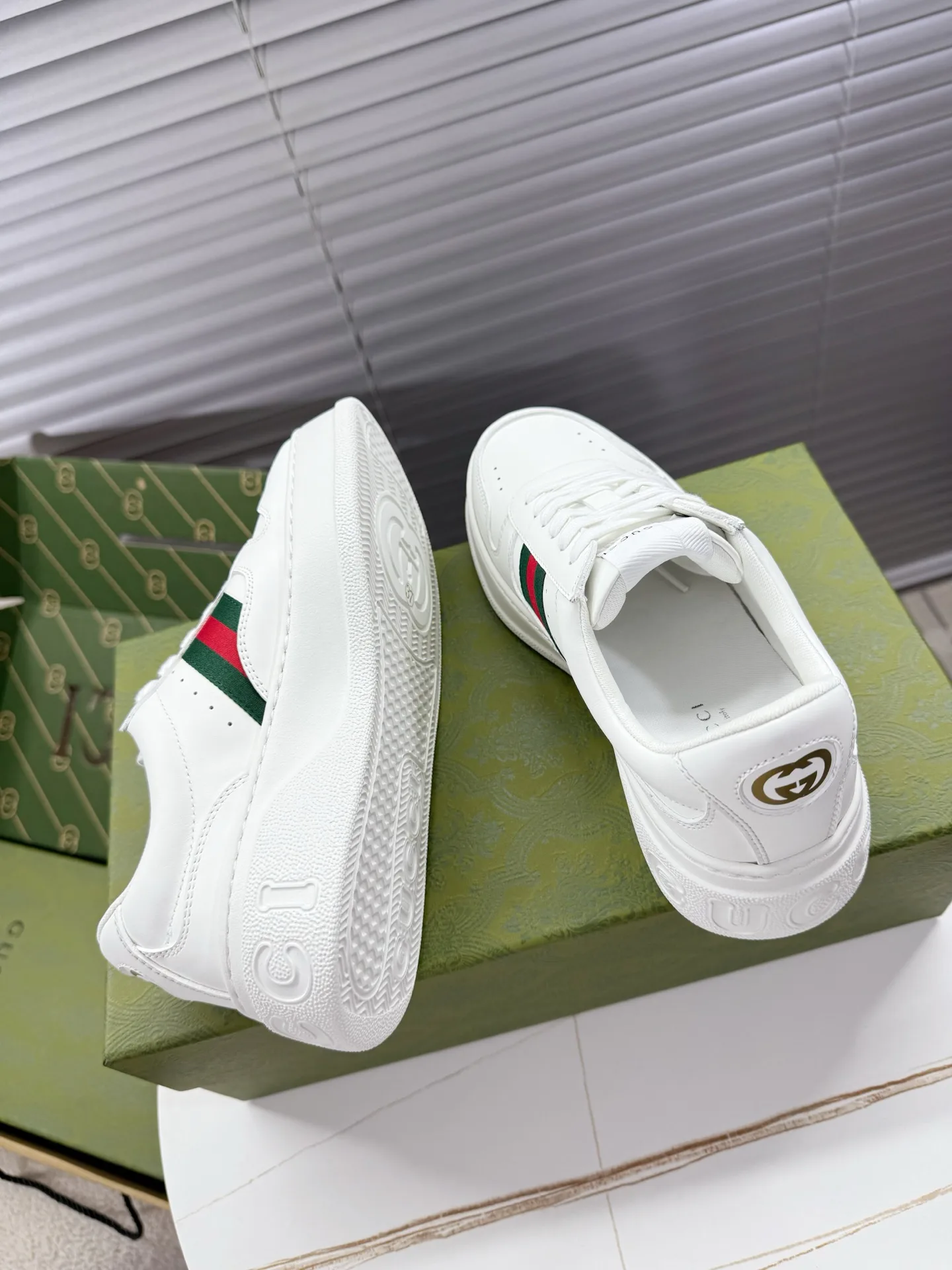 Women's Sneakers GUCCI 18011344