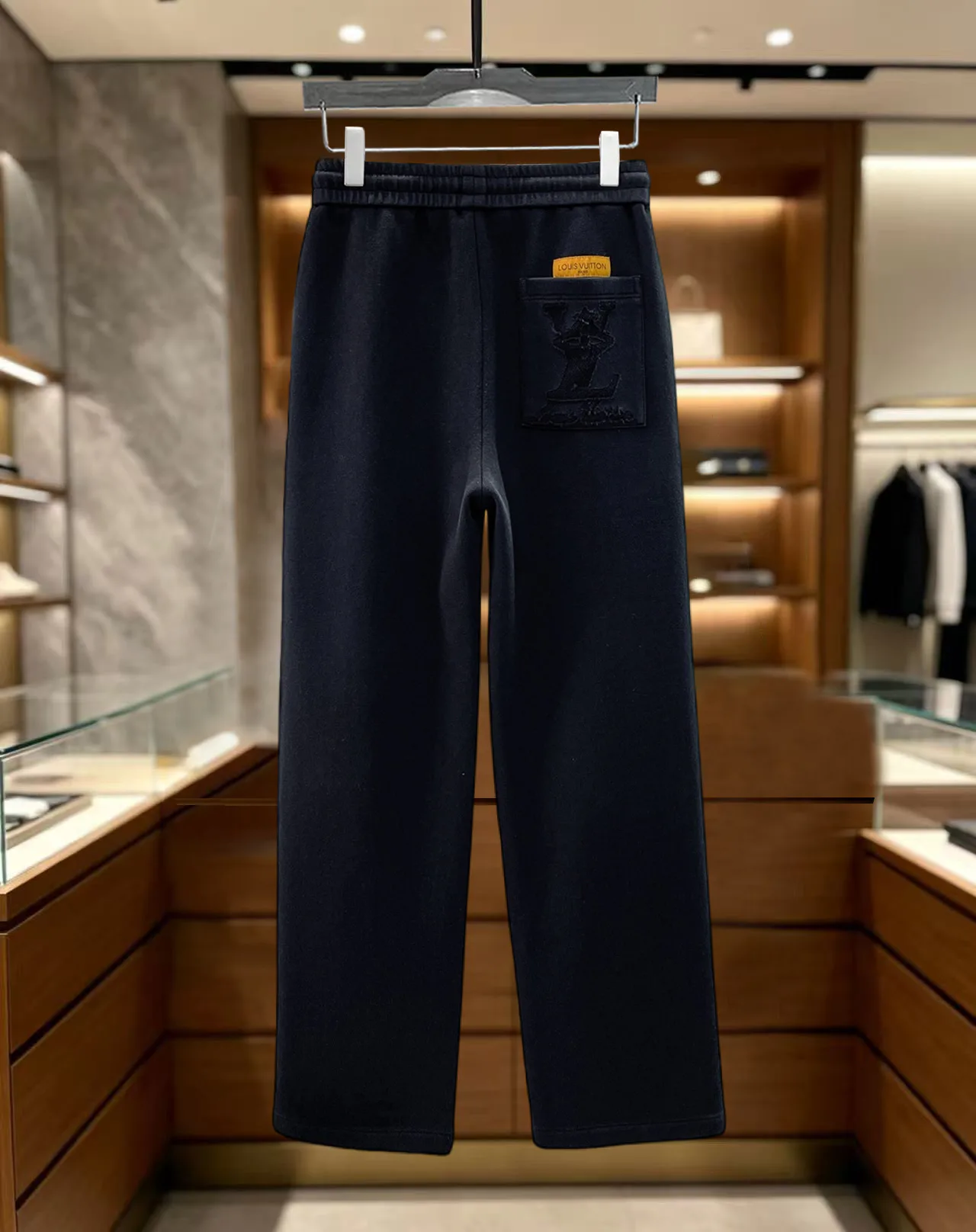 Men's Trousers LOUIS VUITTON 18499567