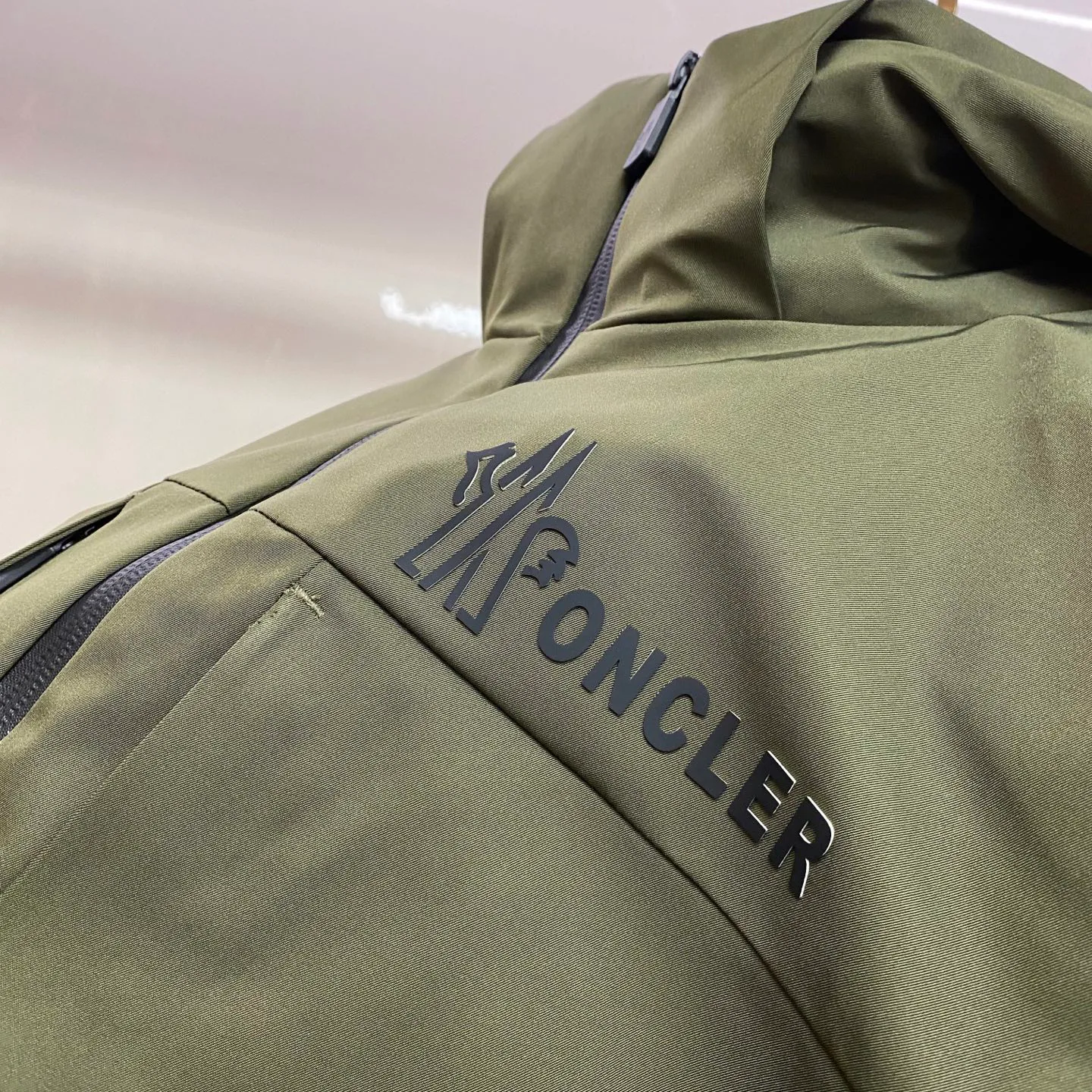 Men's Jackets And Down Jackets MONCLER 18029227