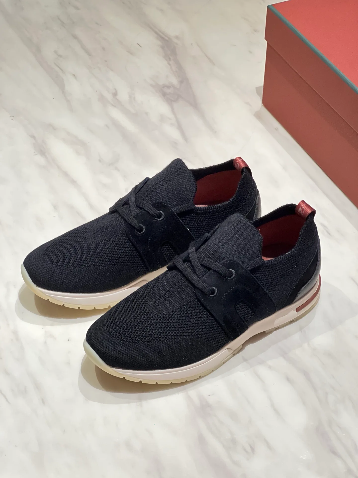 Women's Sneakers LORO PIANA 18194144