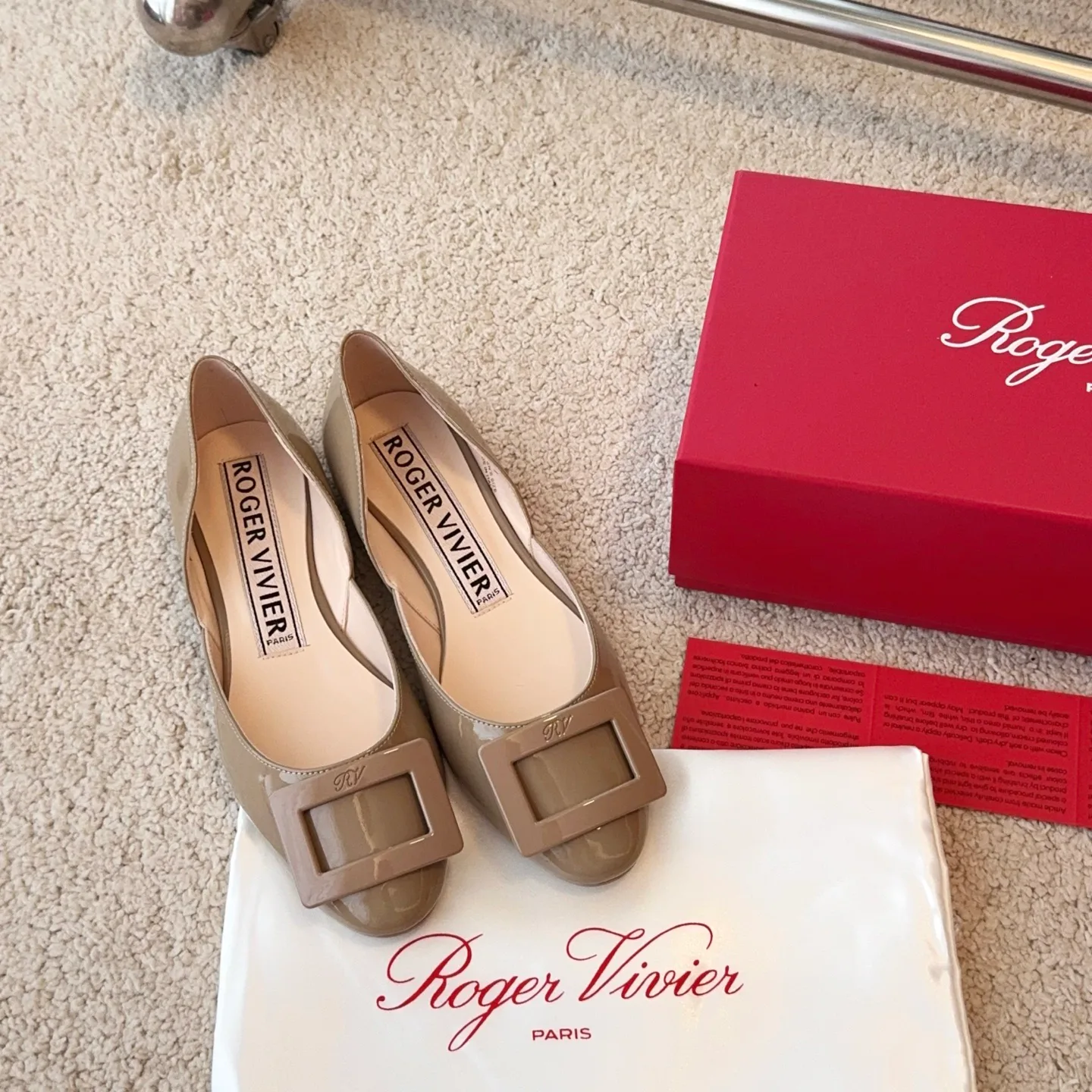 Women's Ballet Flats ROGER VIVIER 17550587