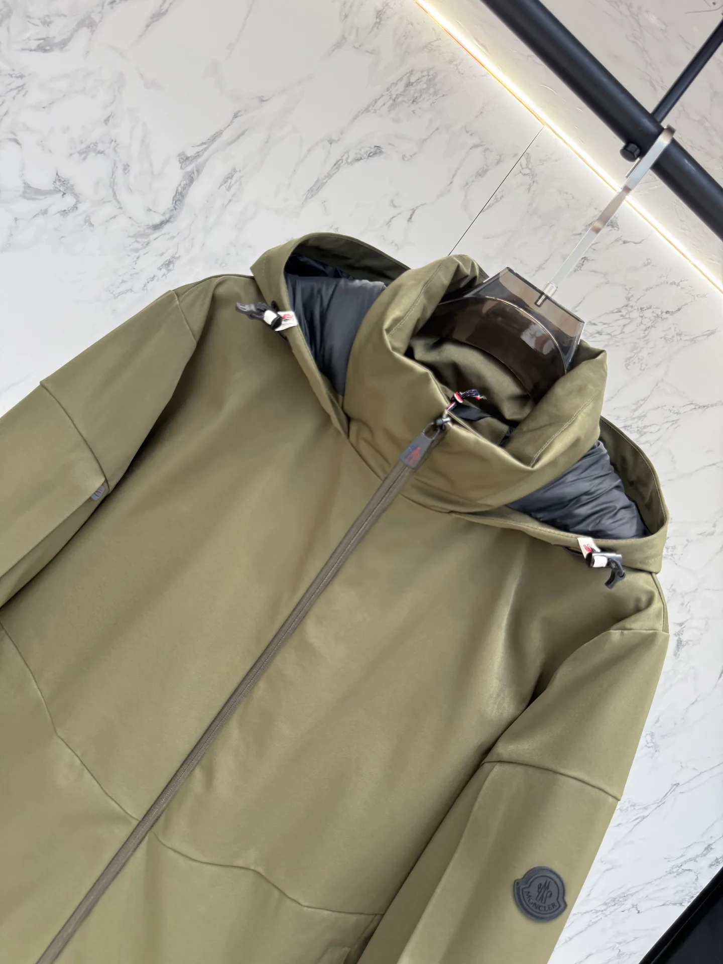 Men's Jackets And Down Jackets MONCLER 18046154