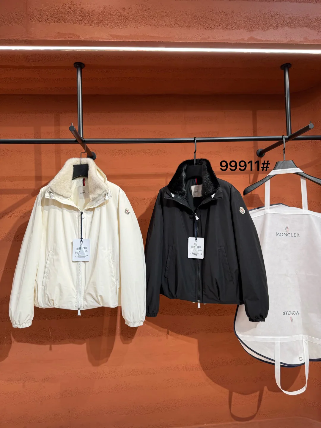 Women's Jackets And Down Jackets MONCLER 19579913