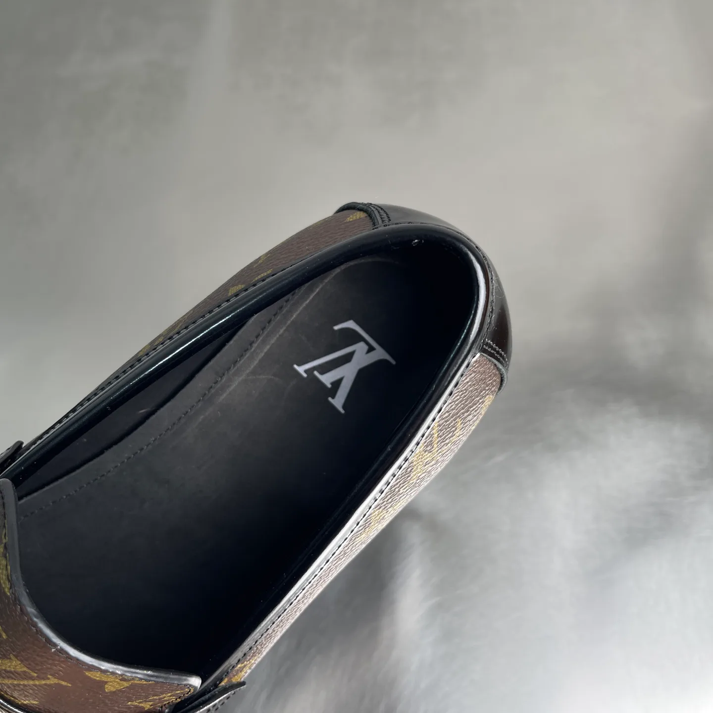 Men's Loafers And Dress Shoes LOUIS VUITTON 18519393