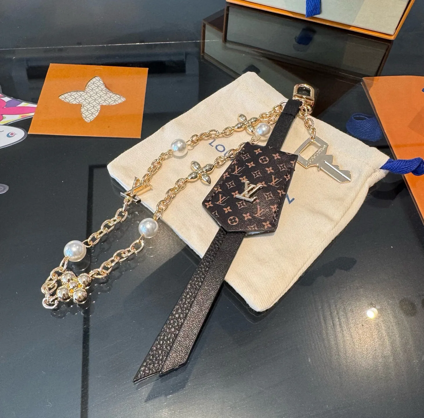 Key Cases LOUIS VUITTON 18013295