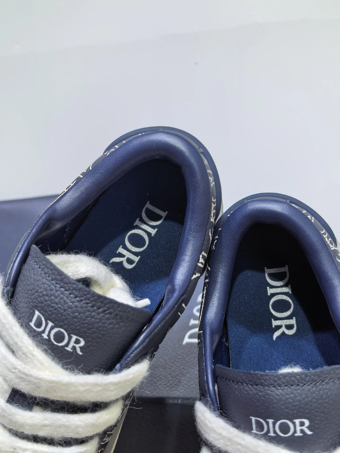 Women's Sneakers CHRISTIAN DIOR 17805341