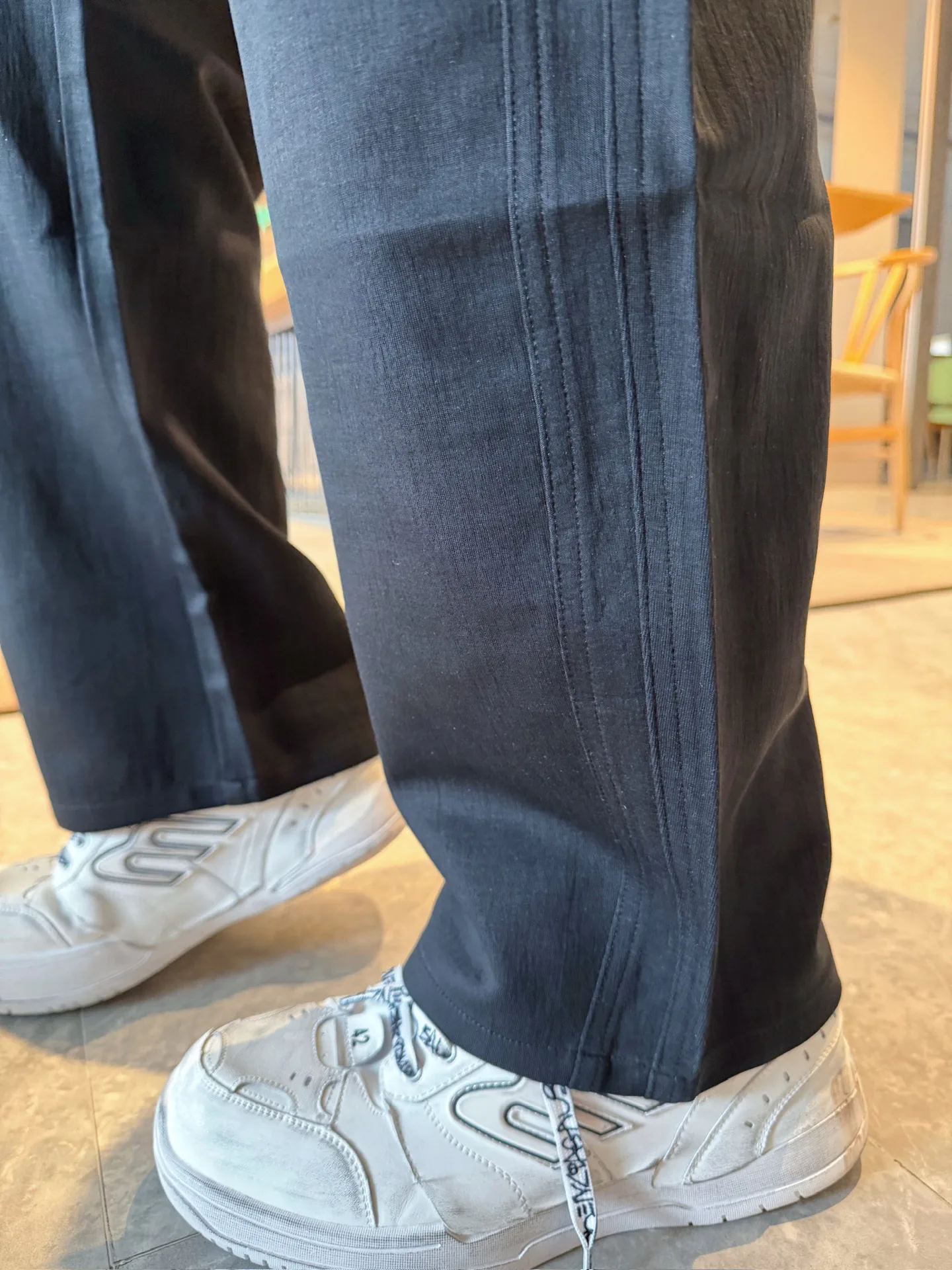 Men's Trousers BALENCIAGA 18345715