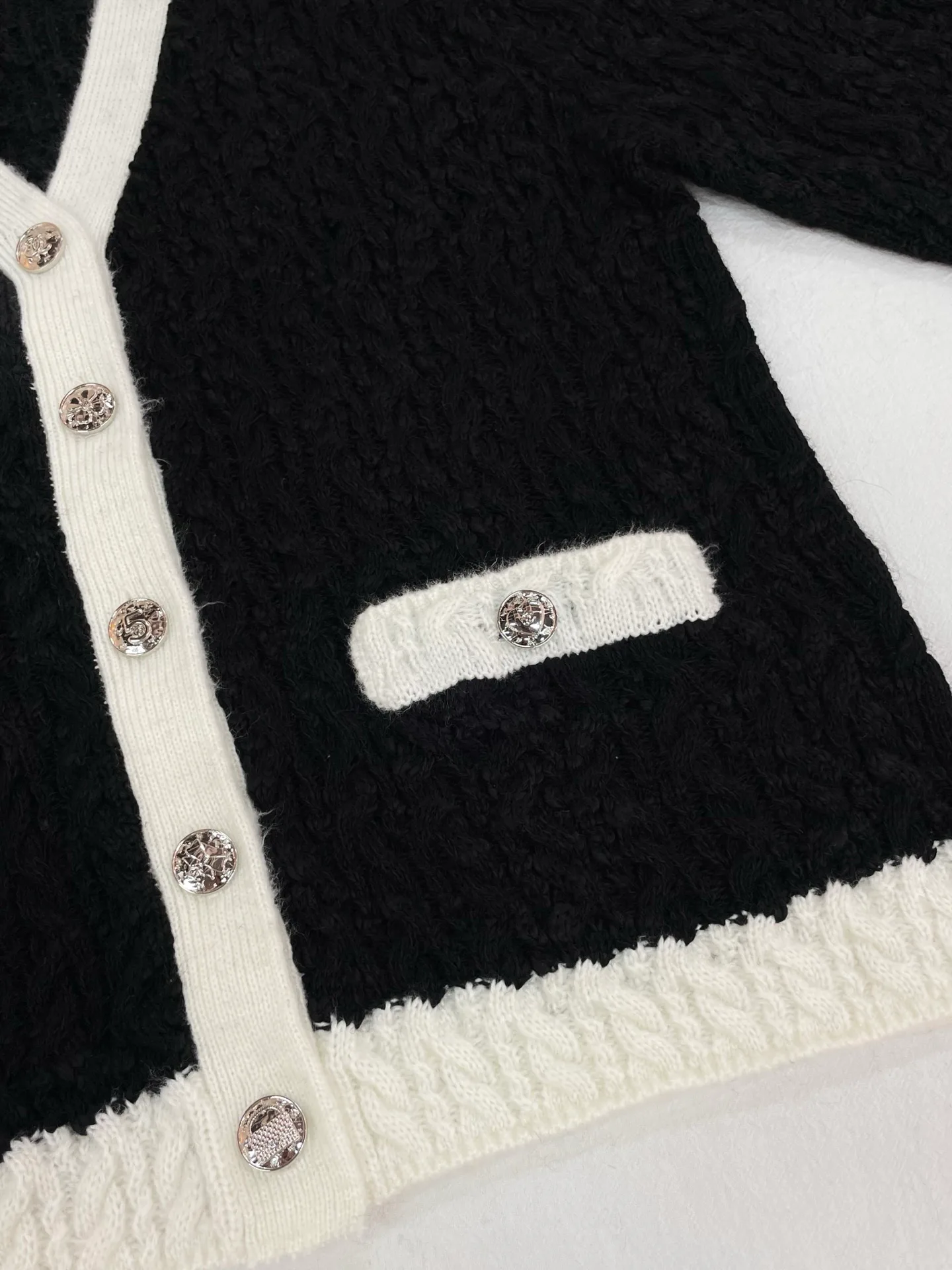Women's Jumpers And Sweaters CHANEL 17856946