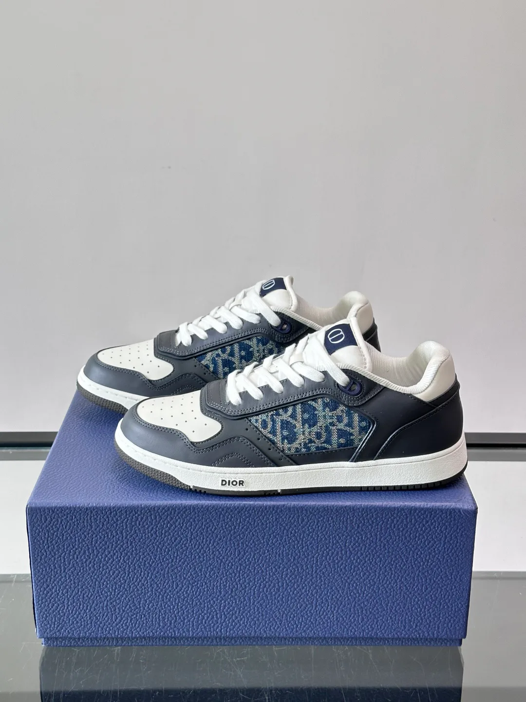 Women's Sneakers CHRISTIAN DIOR 18055072