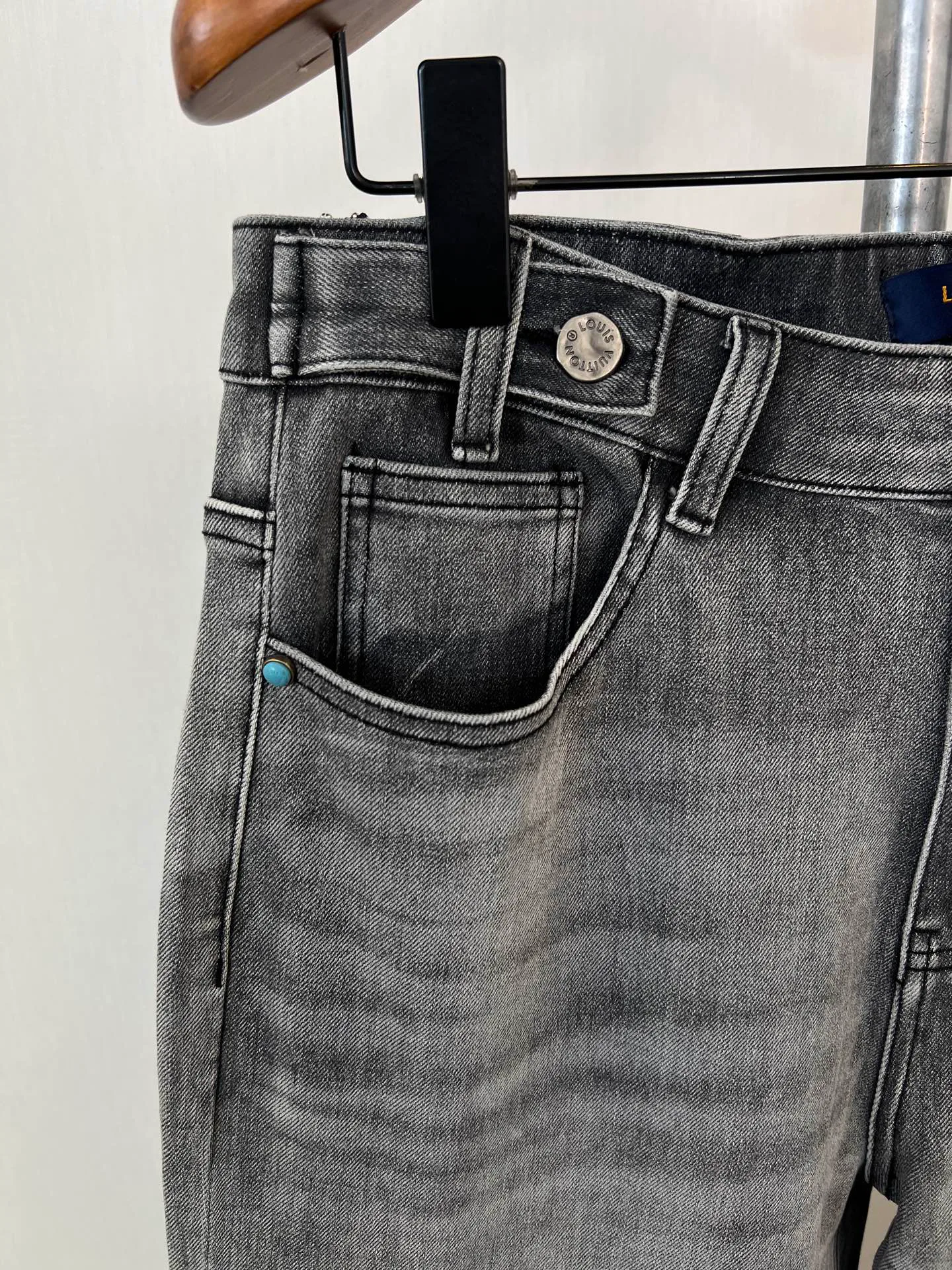 Men's Jeans LOUIS VUITTON 18395797