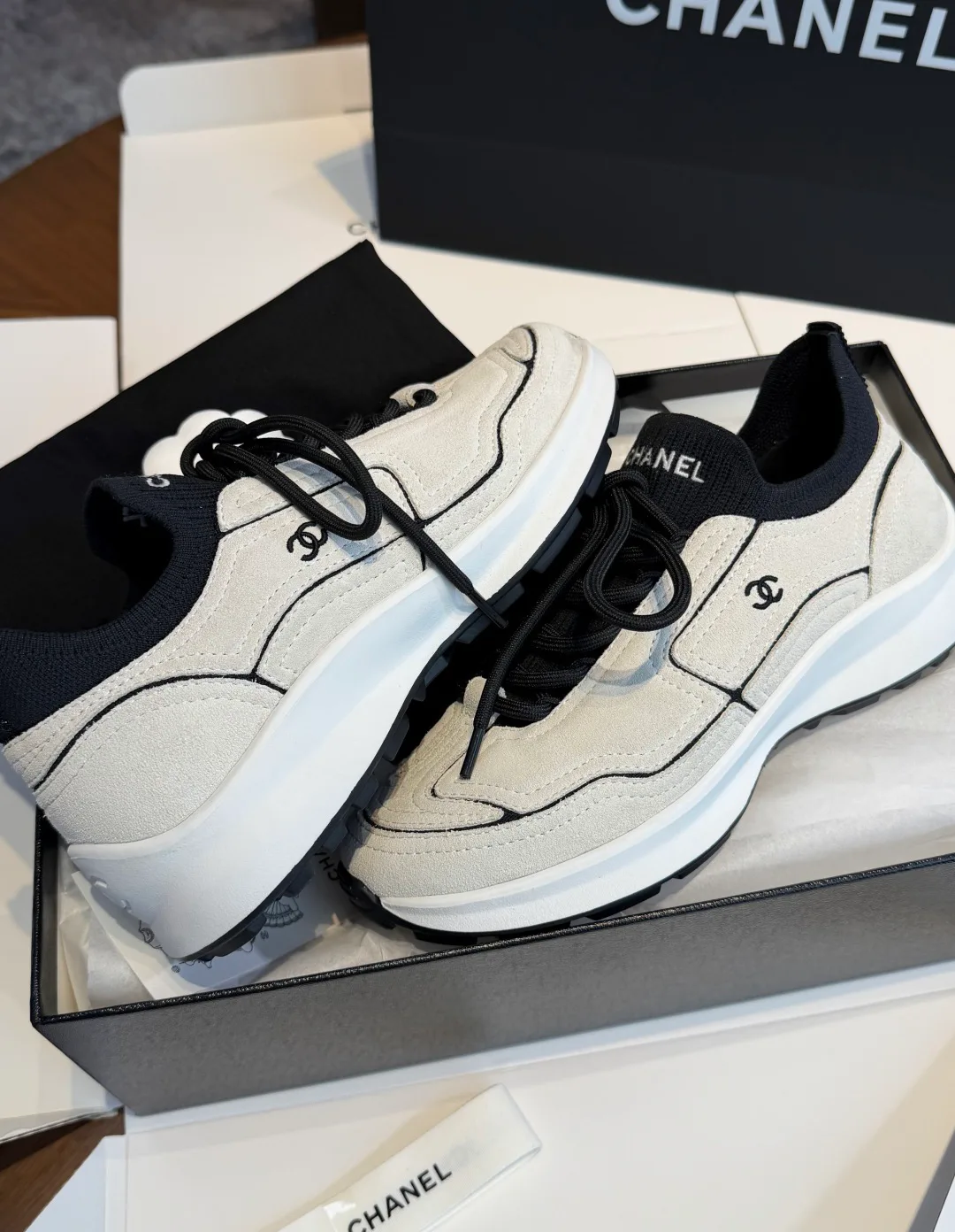Women's Sneakers CHANEL 18067106