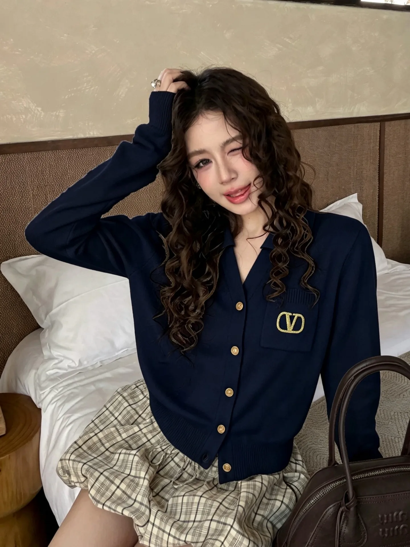 Women's Jumpers And Sweaters VALENTINO 17995442