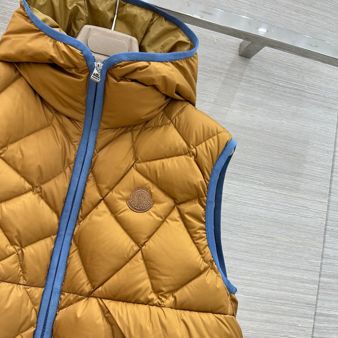 Women's Vests MONCLER 18403765