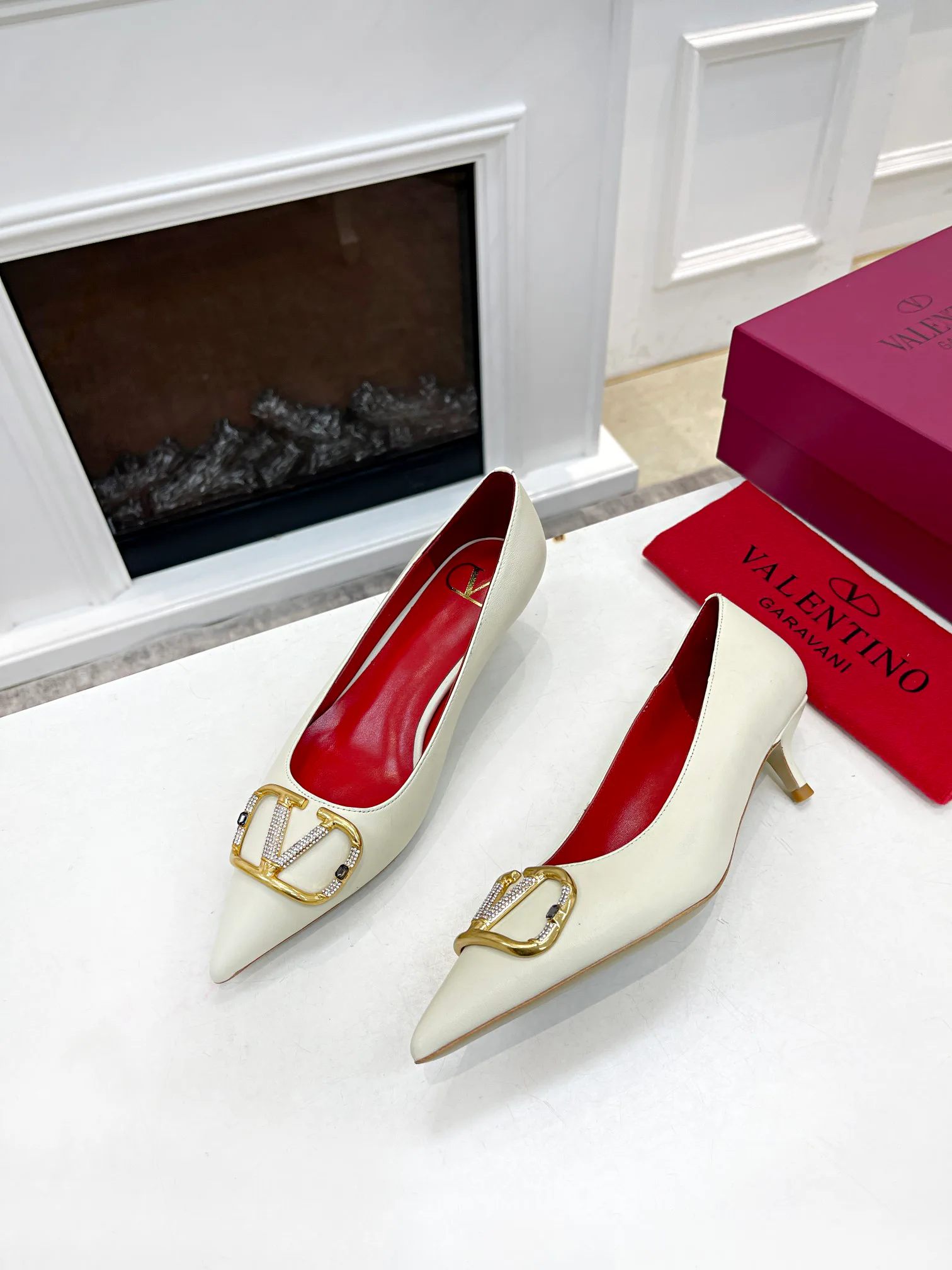 Women's Heels VALENTINO 17956844