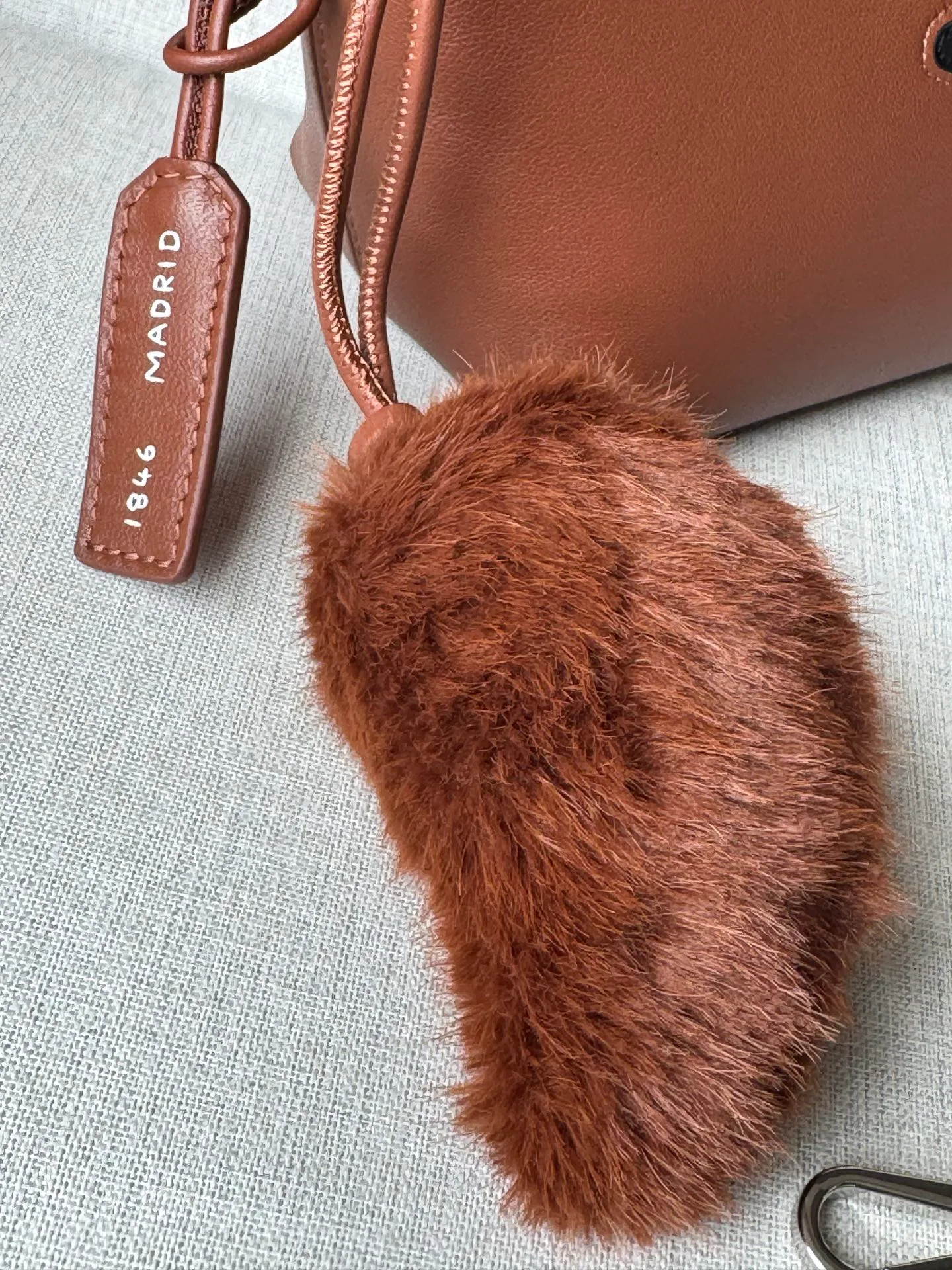 Women's Classic Handbags LOEWE 17887372