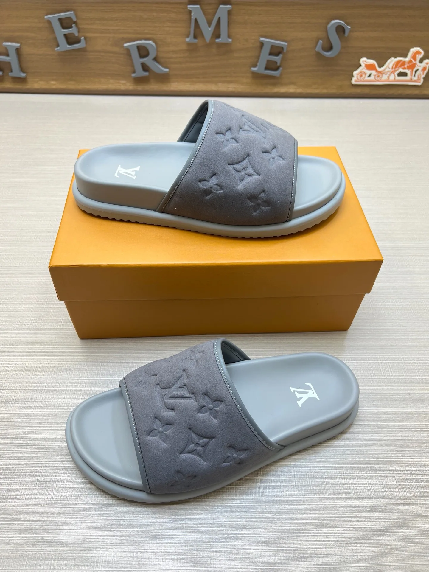 Women's Flip-Flops LOUIS VUITTON 18011807