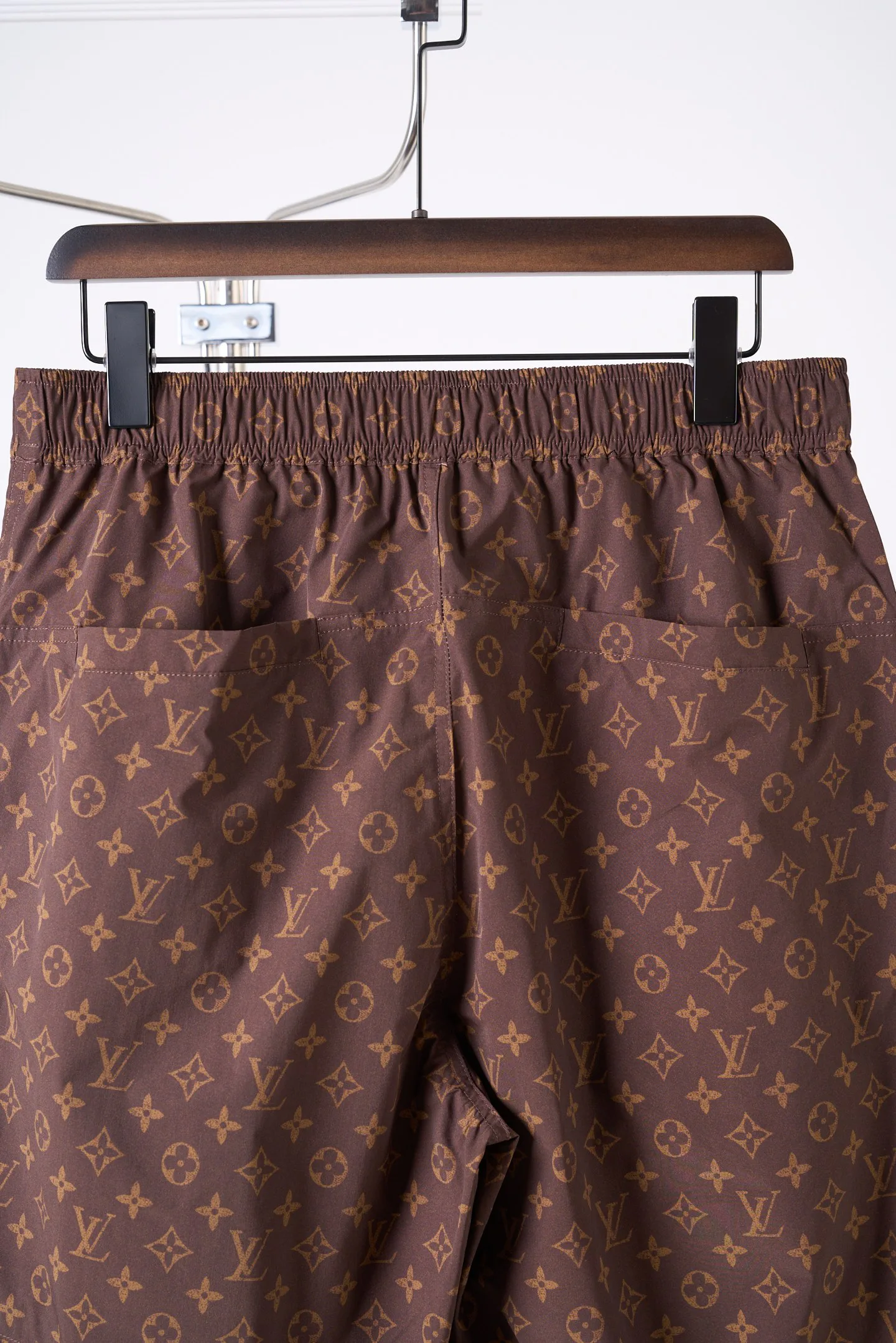 Men's Trousers LOUIS VUITTON 18178925