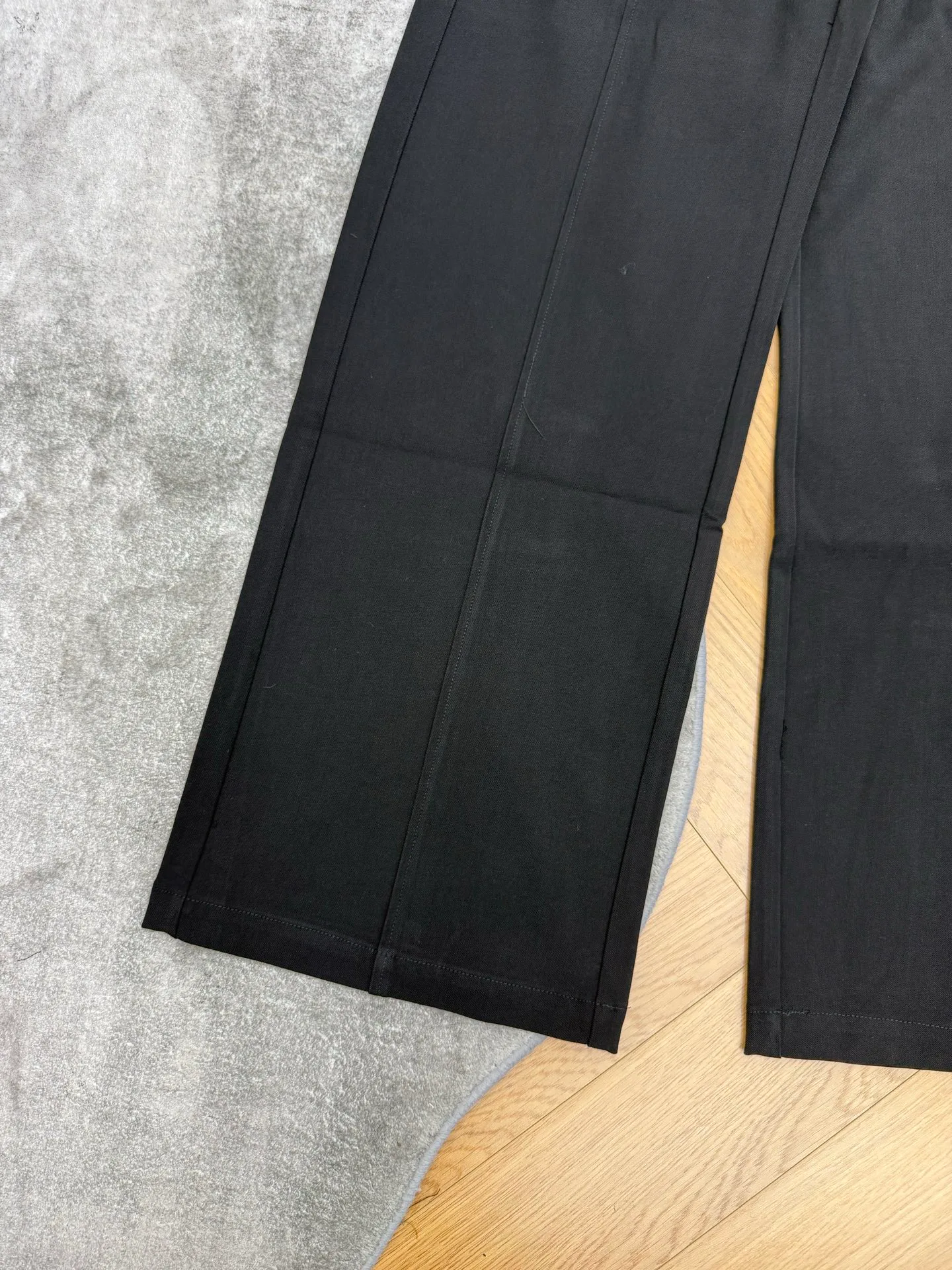 Women's Trousers CHANEL 18348252