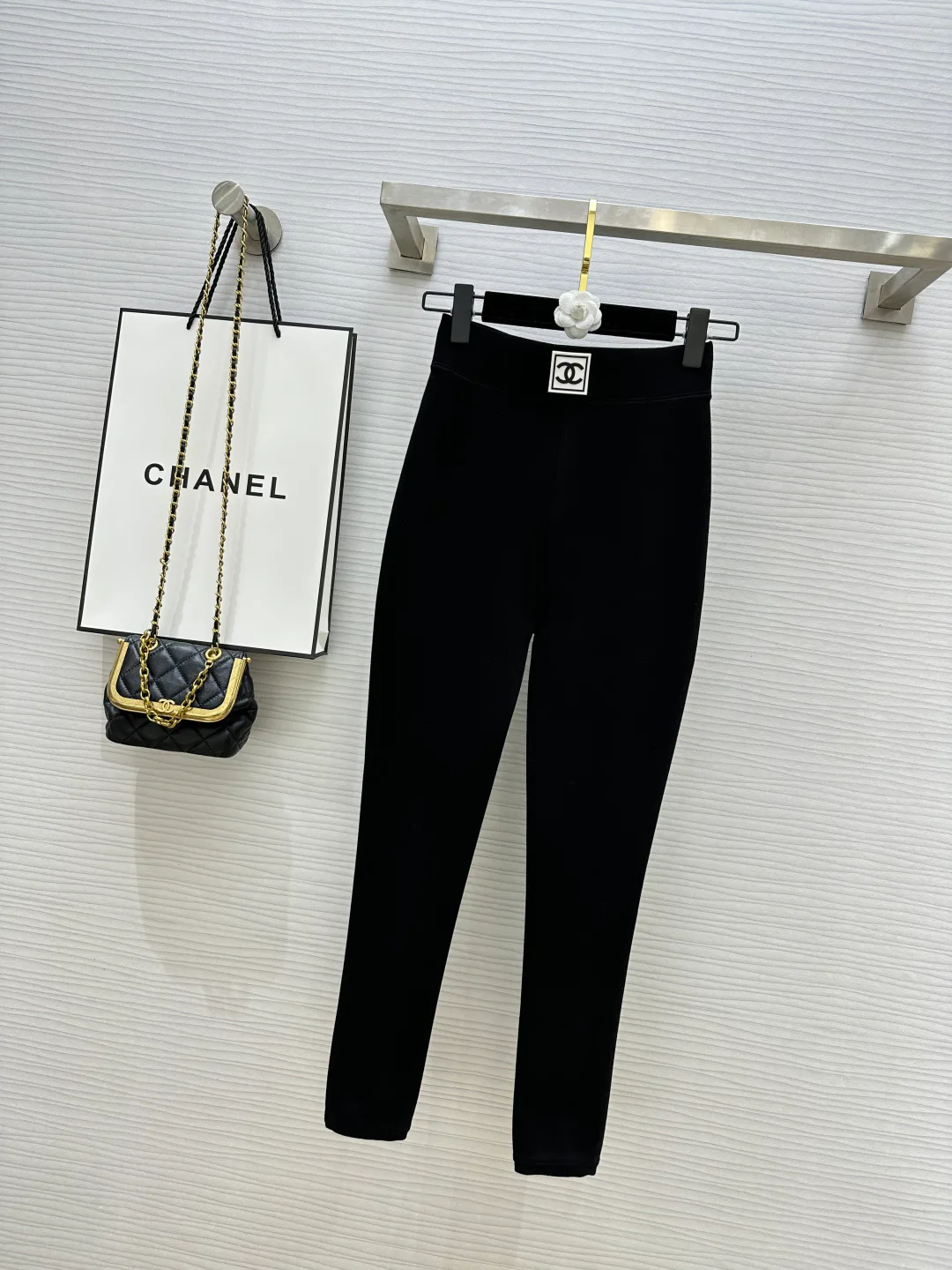 Women's Trousers CHANEL 18276664