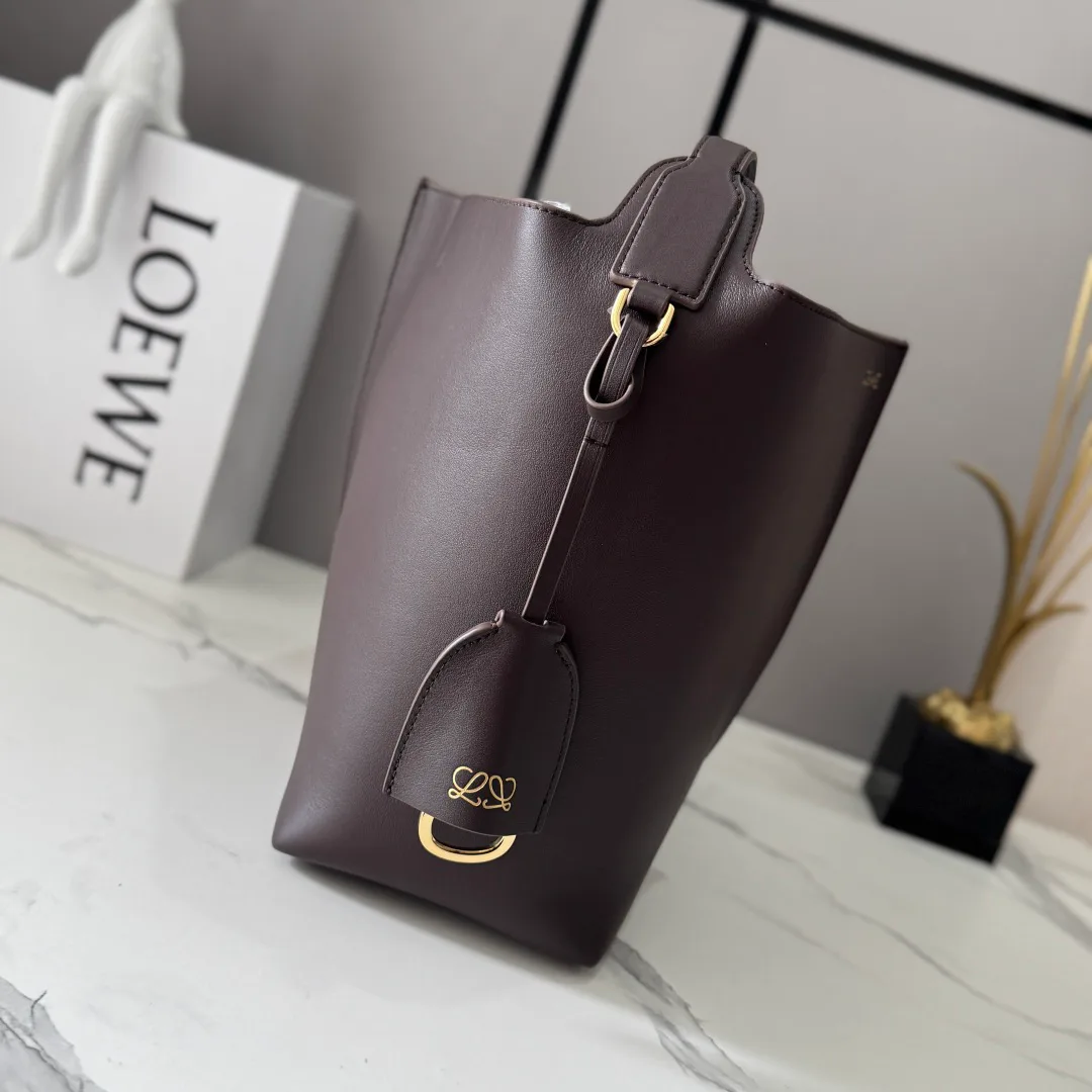Women's Classic Handbags LOEWE 17796959