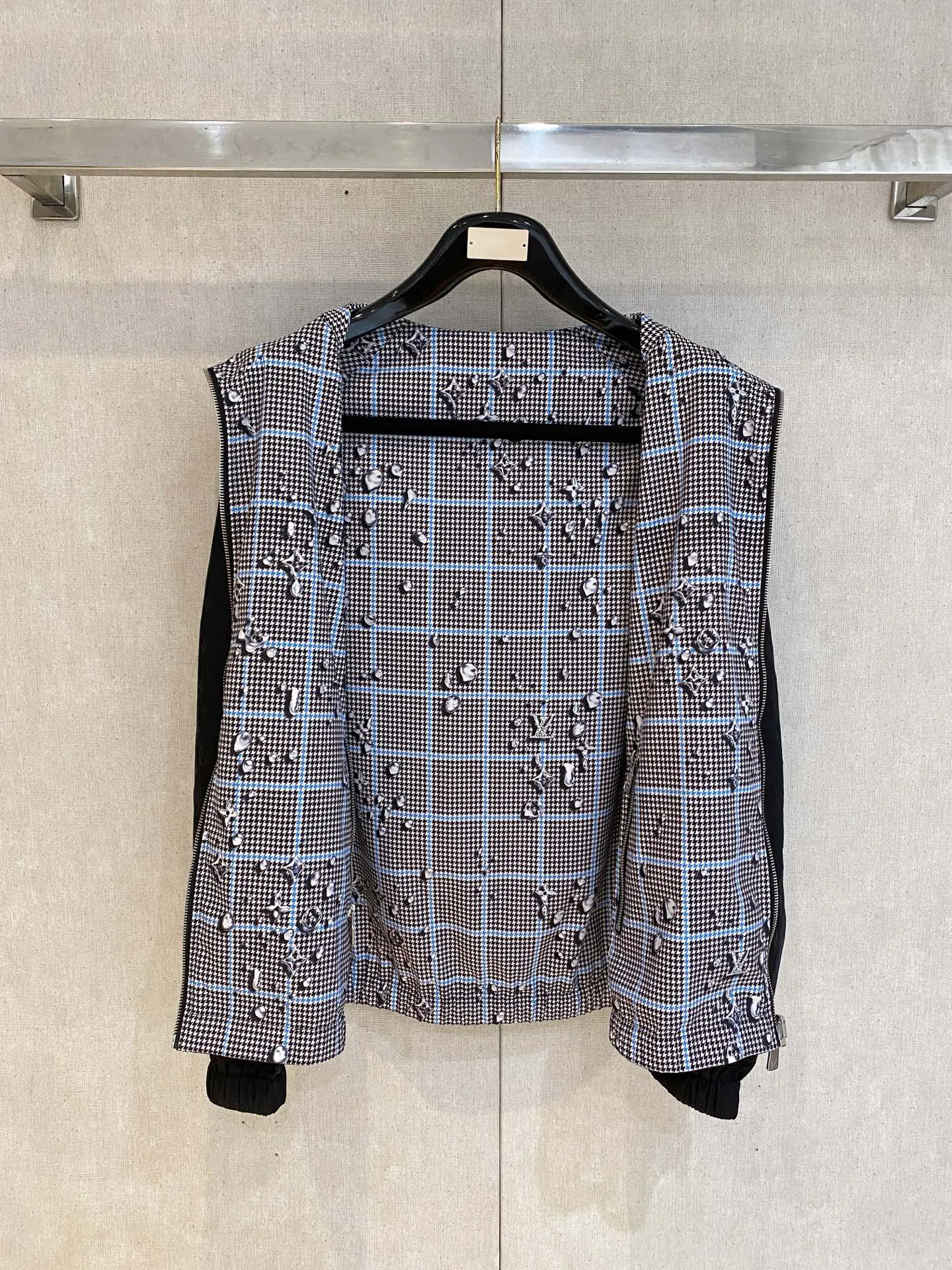 Men's Jackets And Down Jackets LOUIS VUITTON 18272989