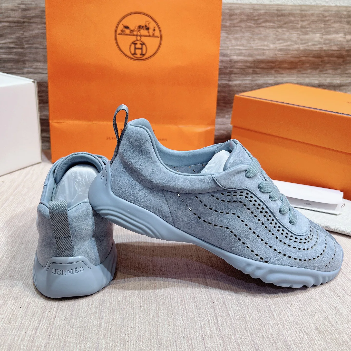 Men's Sneakers HERMES 17749565