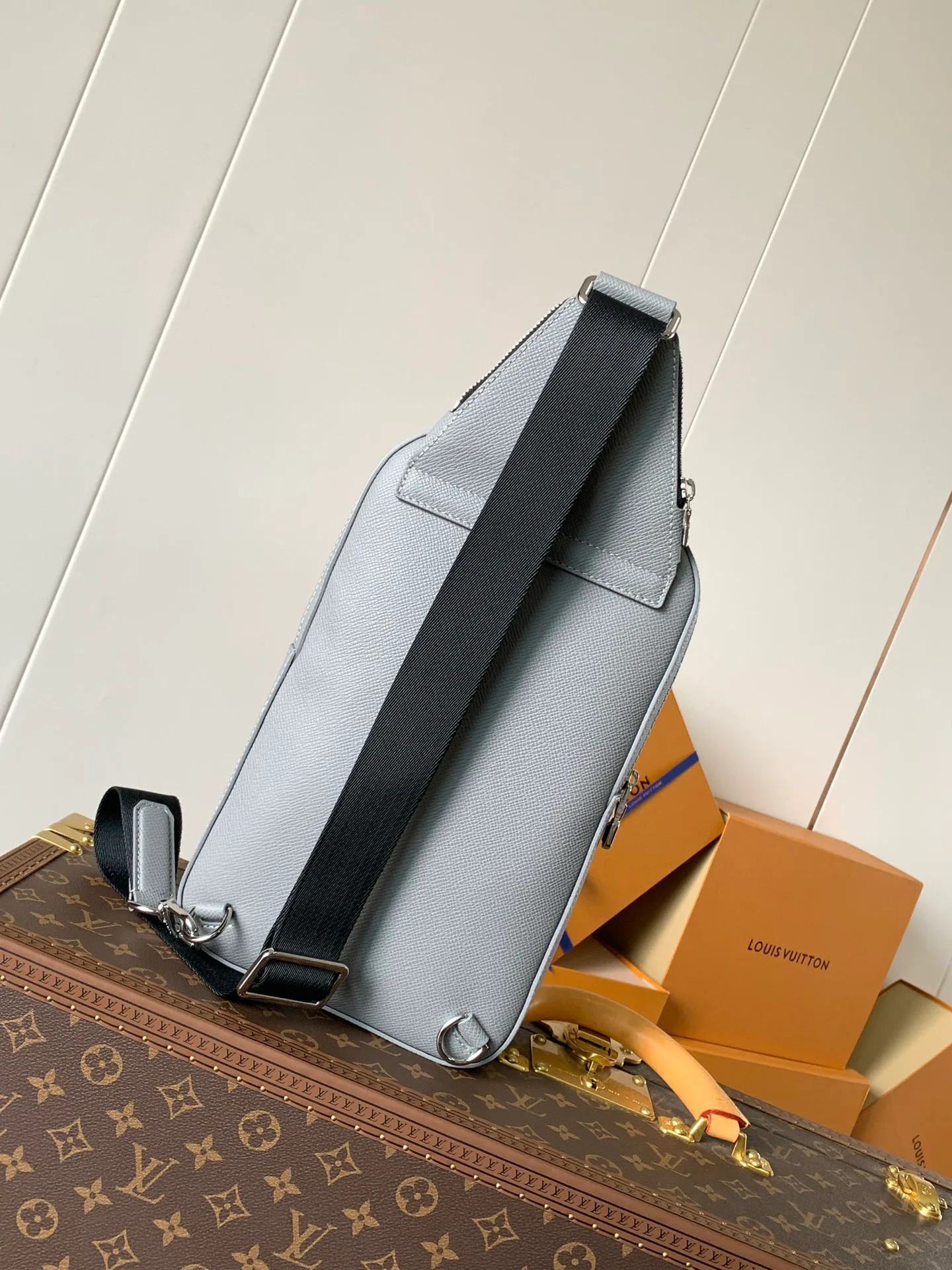 Women's Shoulder Bags LOUIS VUITTON 17948724