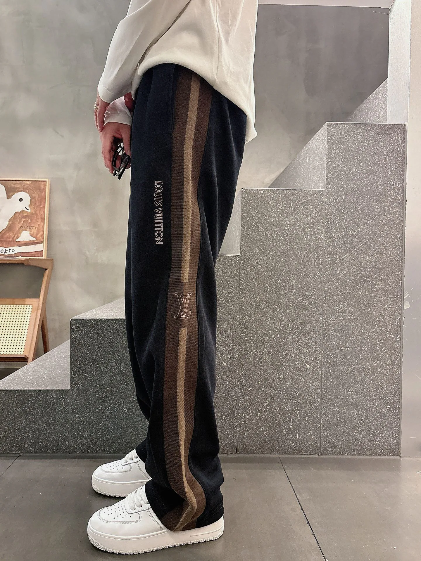Men's Trousers LOUIS VUITTON 18340443