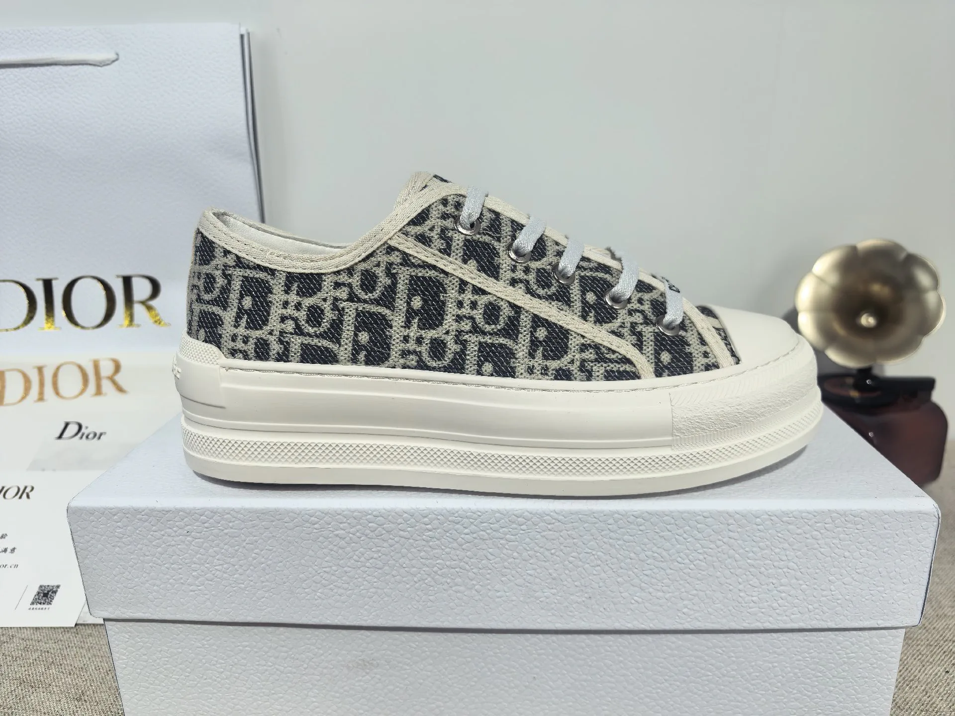 Women's Sneakers CHRISTIAN DIOR 17988672