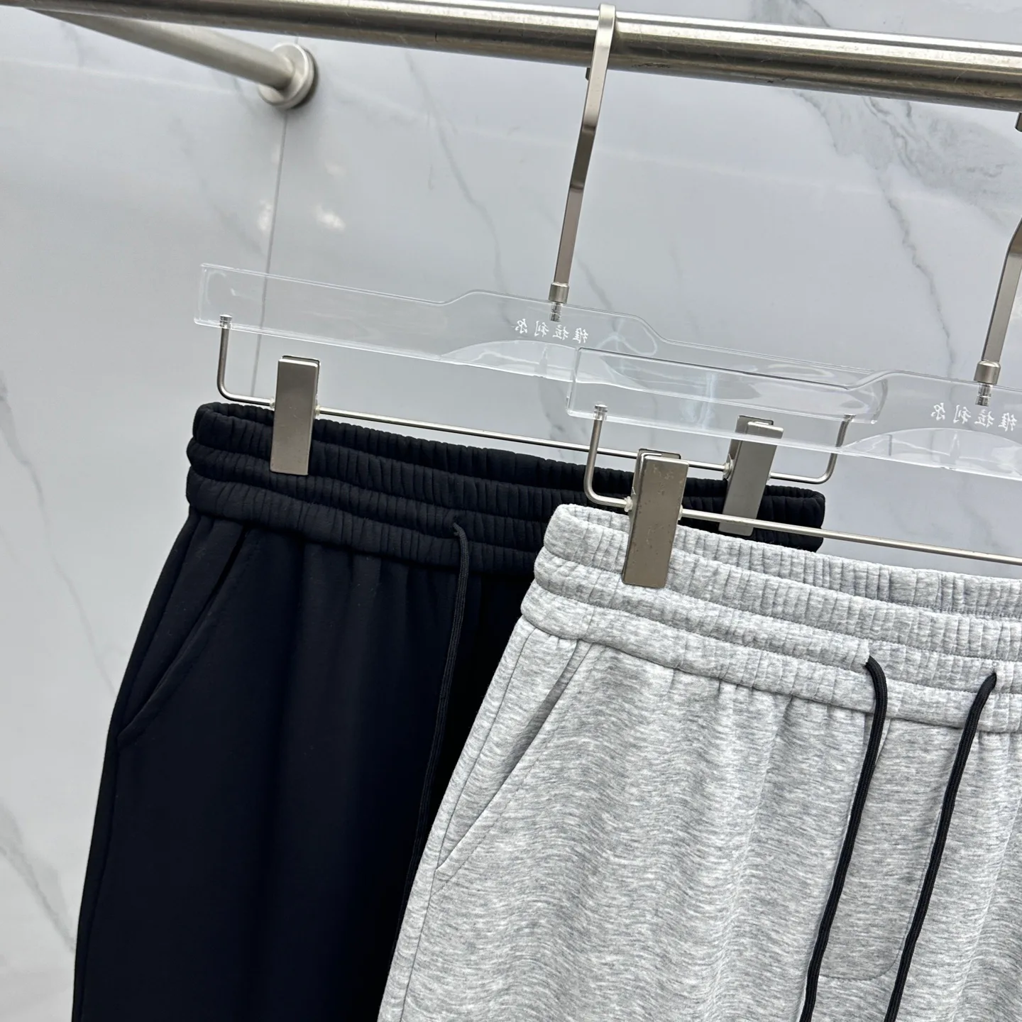 Men's Trousers CANADA GOOSE 18246688