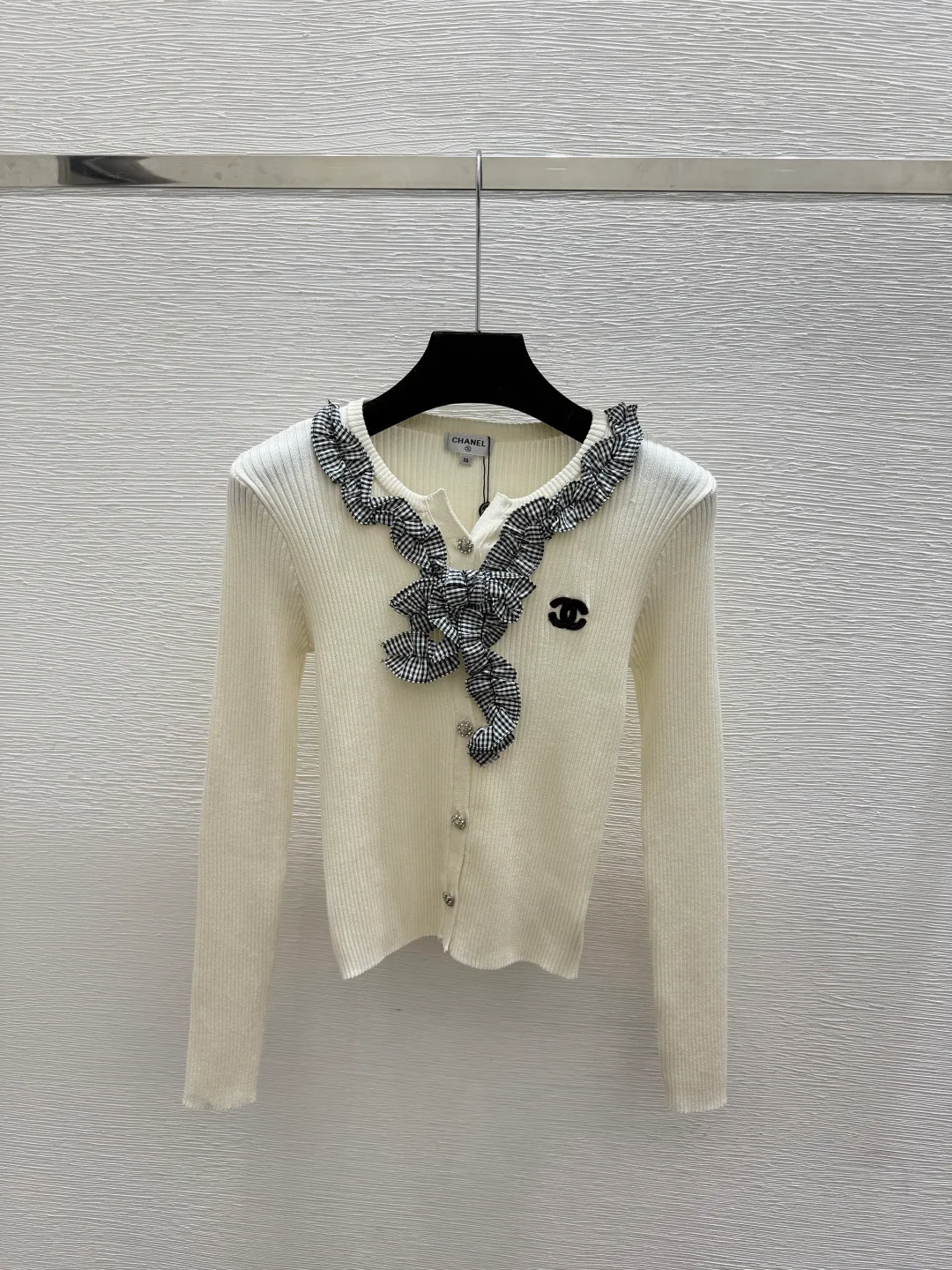 Women's Jumpers And Sweaters CHANEL 18016377