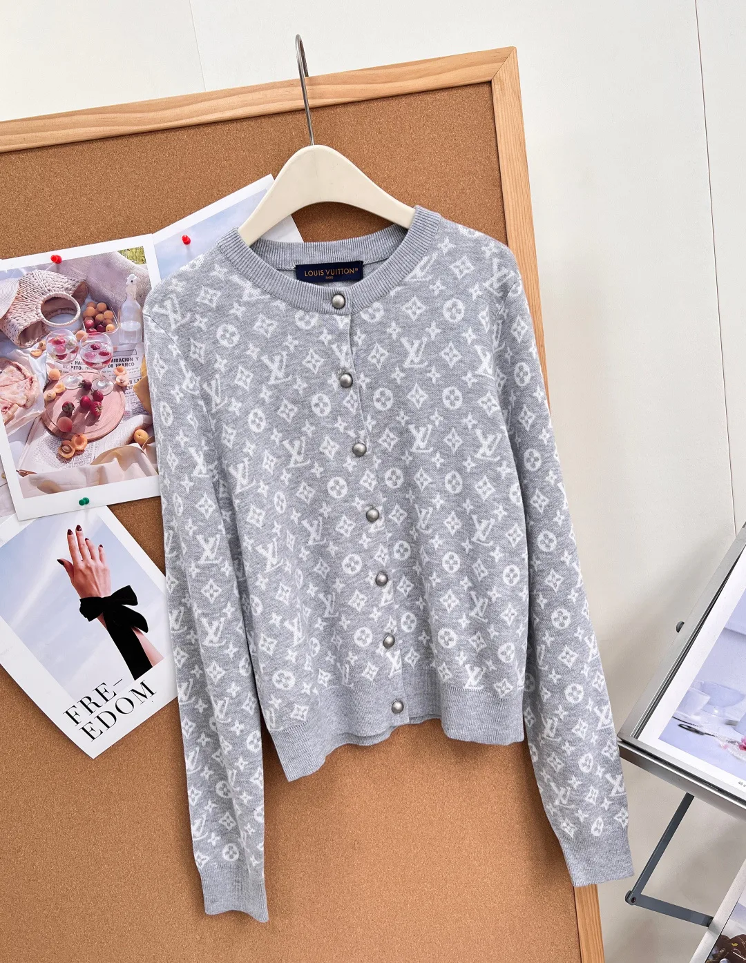Women's Jumpers And Sweaters LOUIS VUITTON 18015265