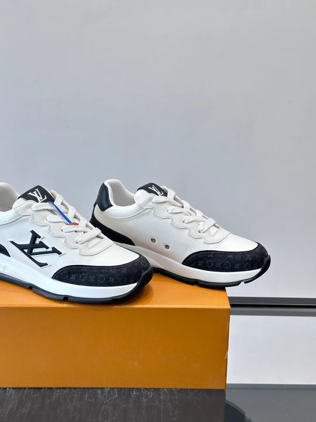 Men's Sneakers LOUIS VUITTON 17897373