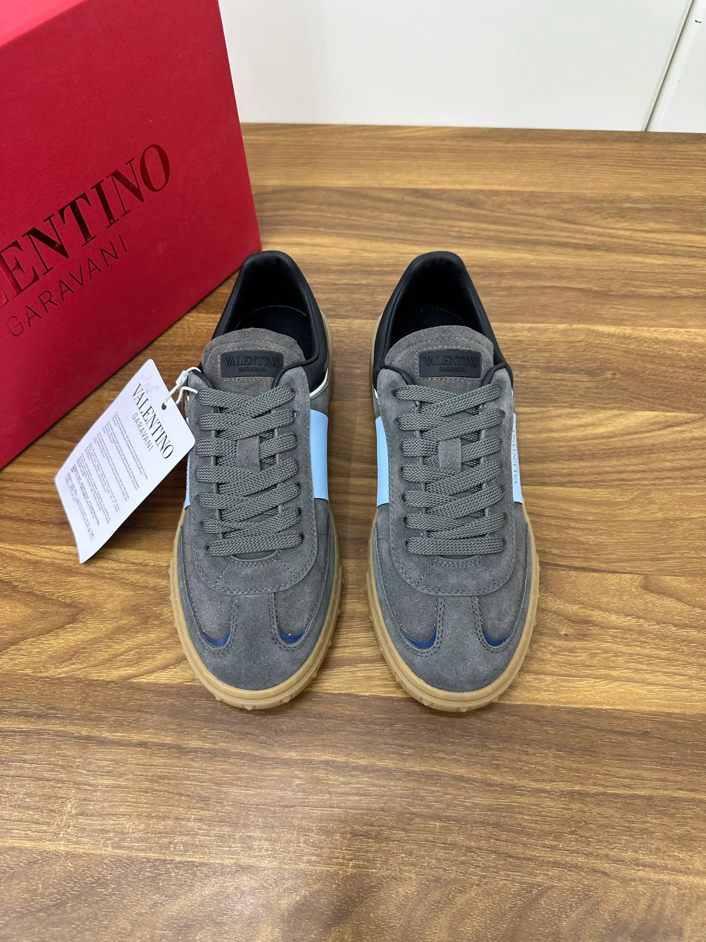 Men's Sneakers VALENTINO 18103433