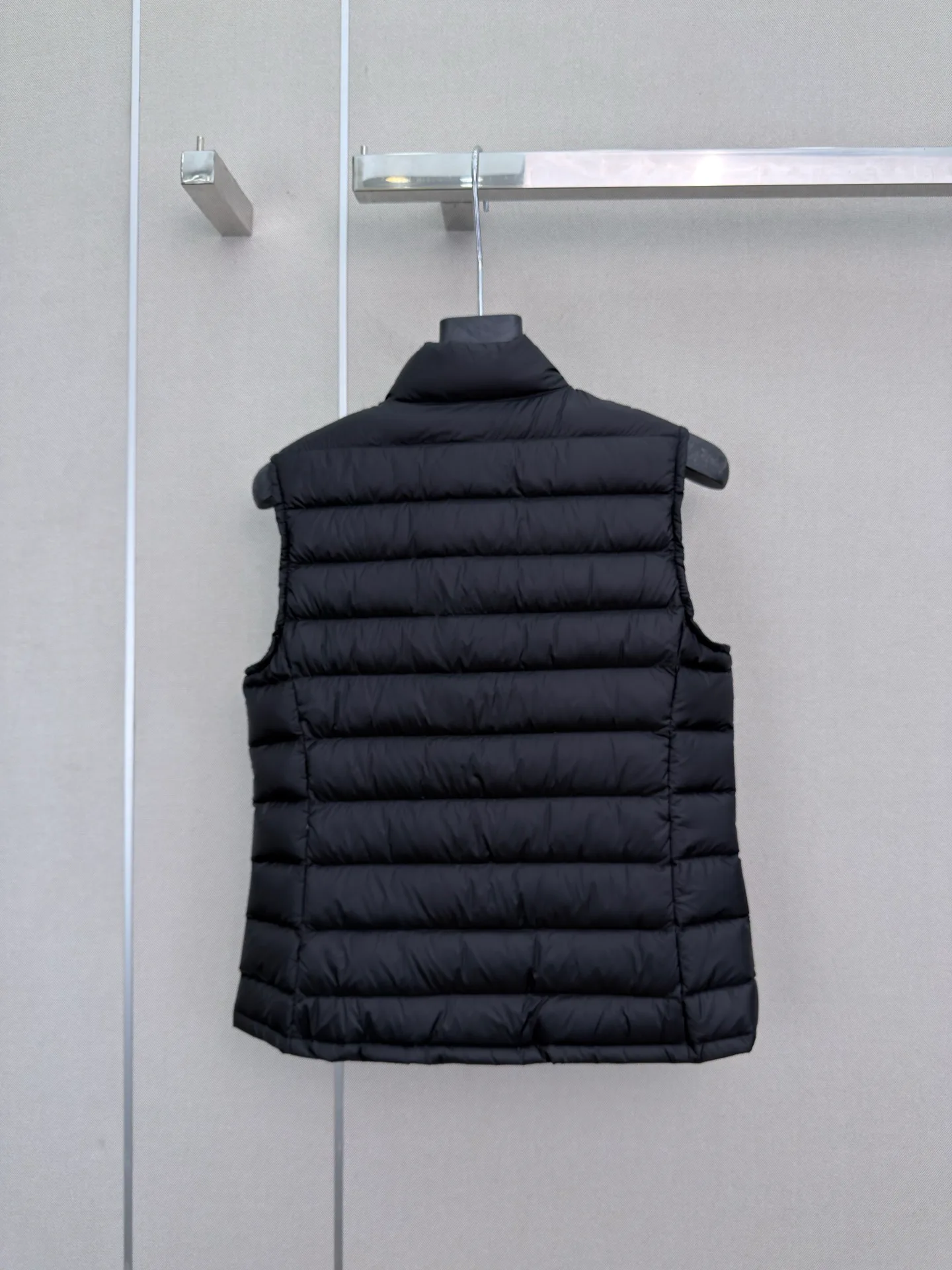 Women's Vests MONCLER 18108524