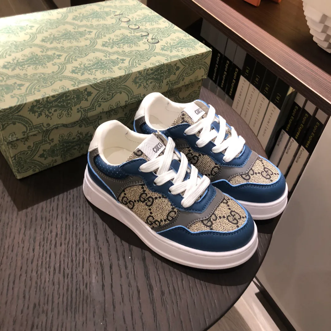 Women's Sneakers GUCCI 18445135