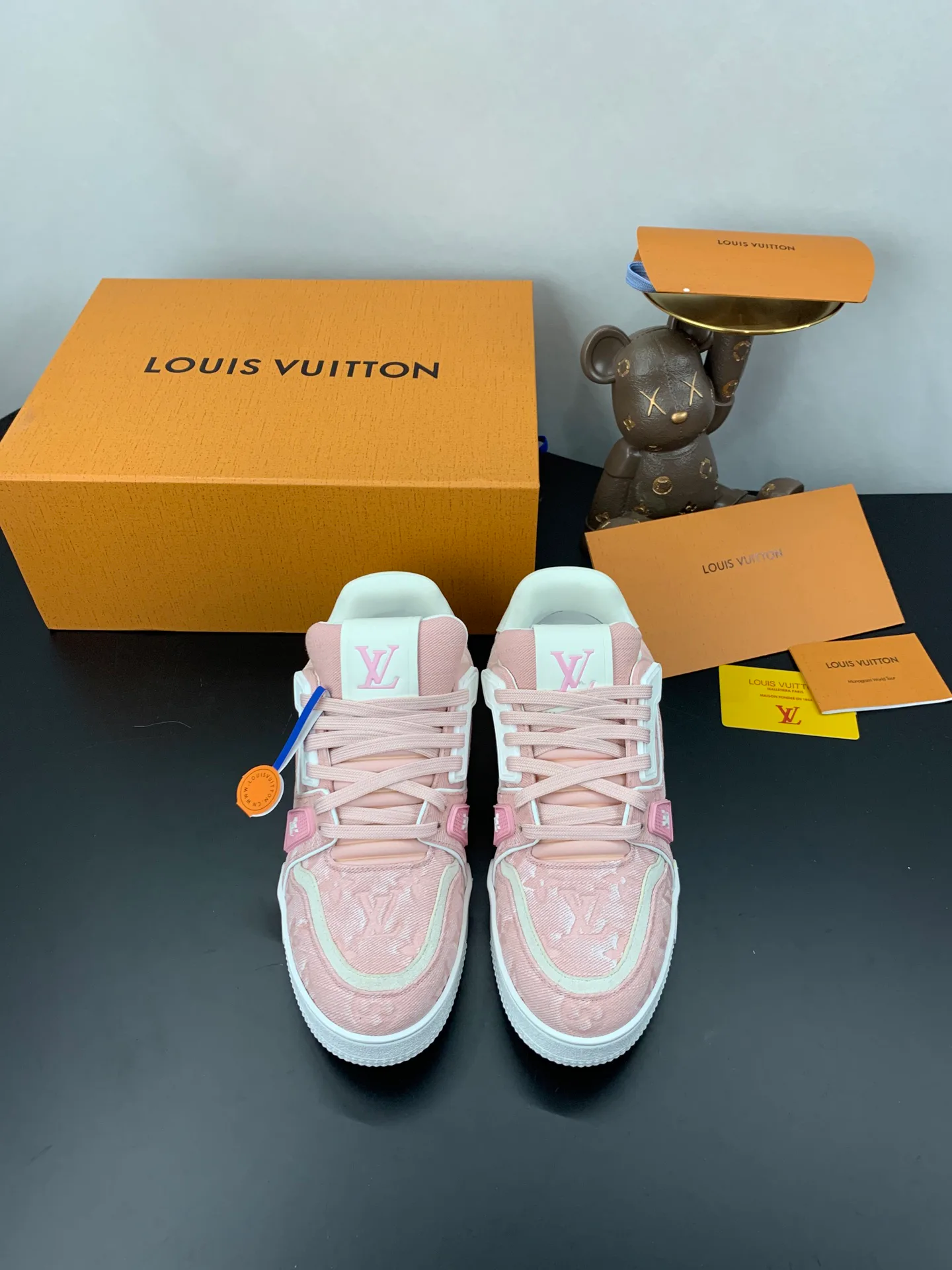 Women's Sneakers LOUIS VUITTON 17545274