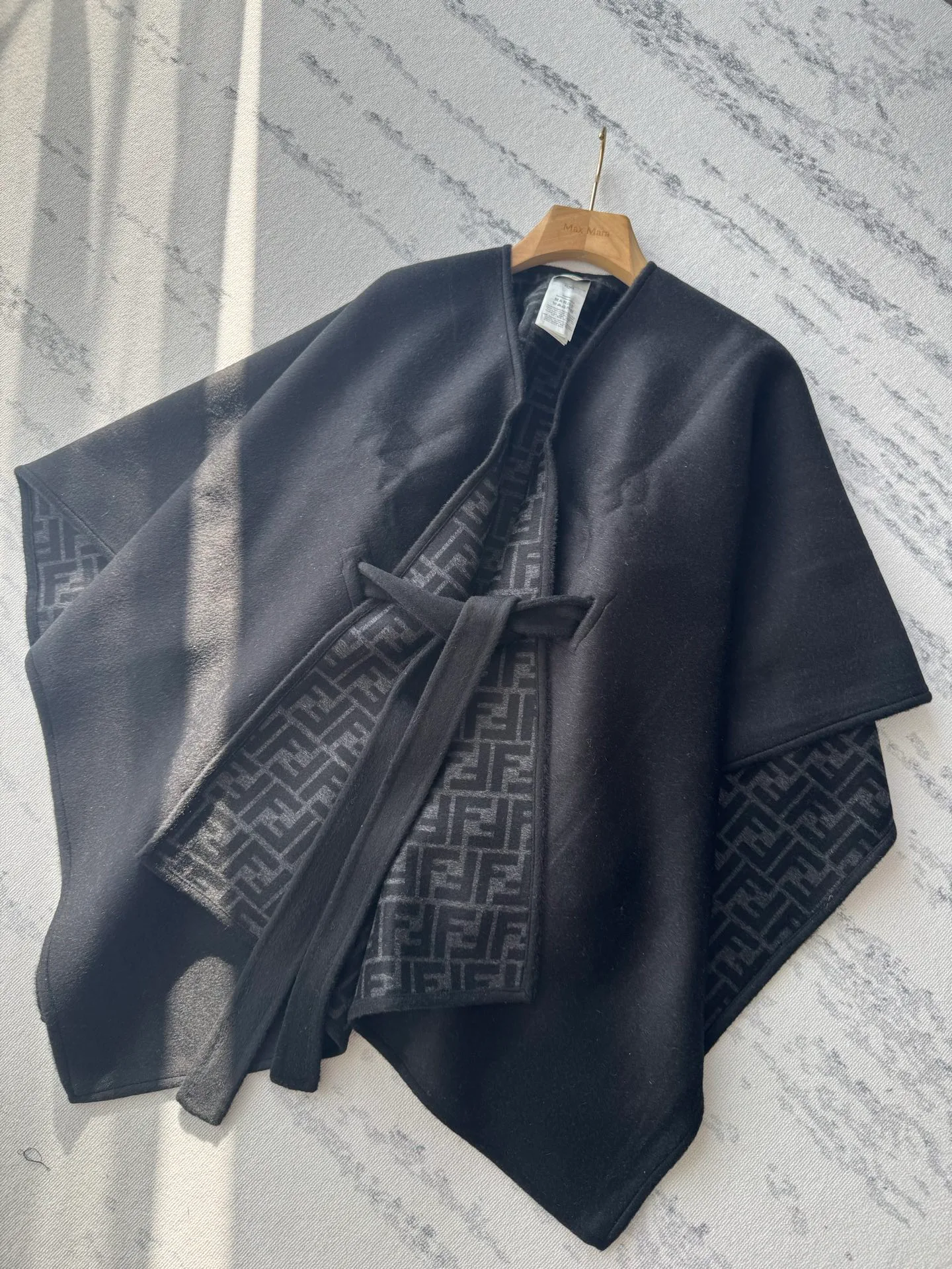 Women's Coats FENDI 18361622