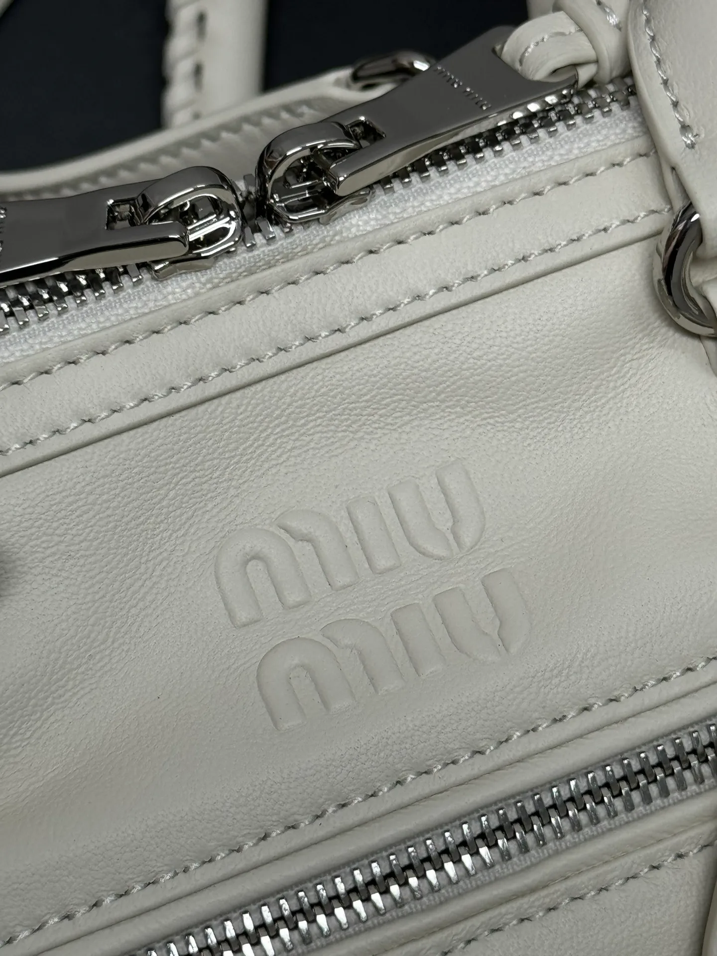 Women's Classic Handbags MIU MIU 18321235