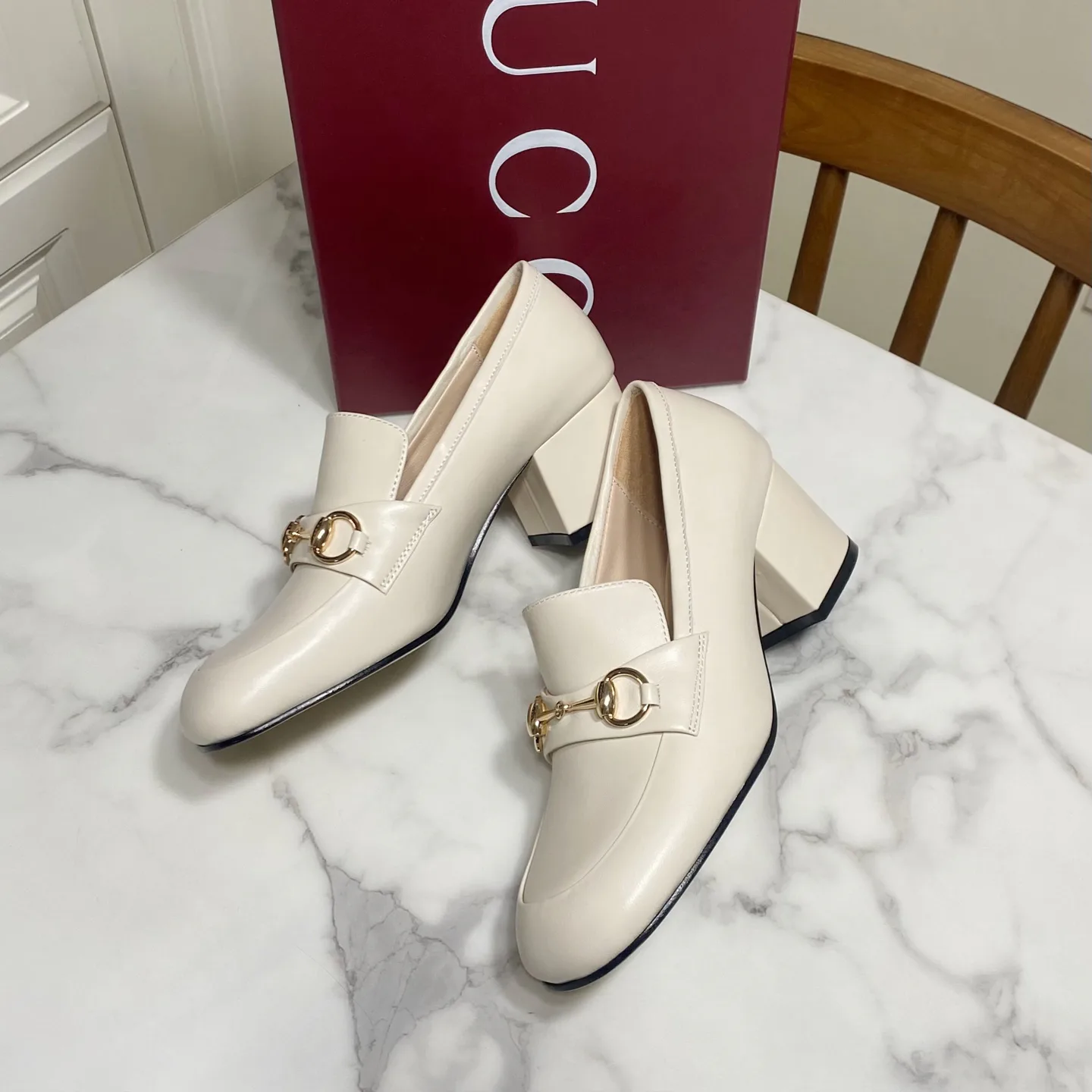 Women's Loafers And Moccasins GUCCI 17570588