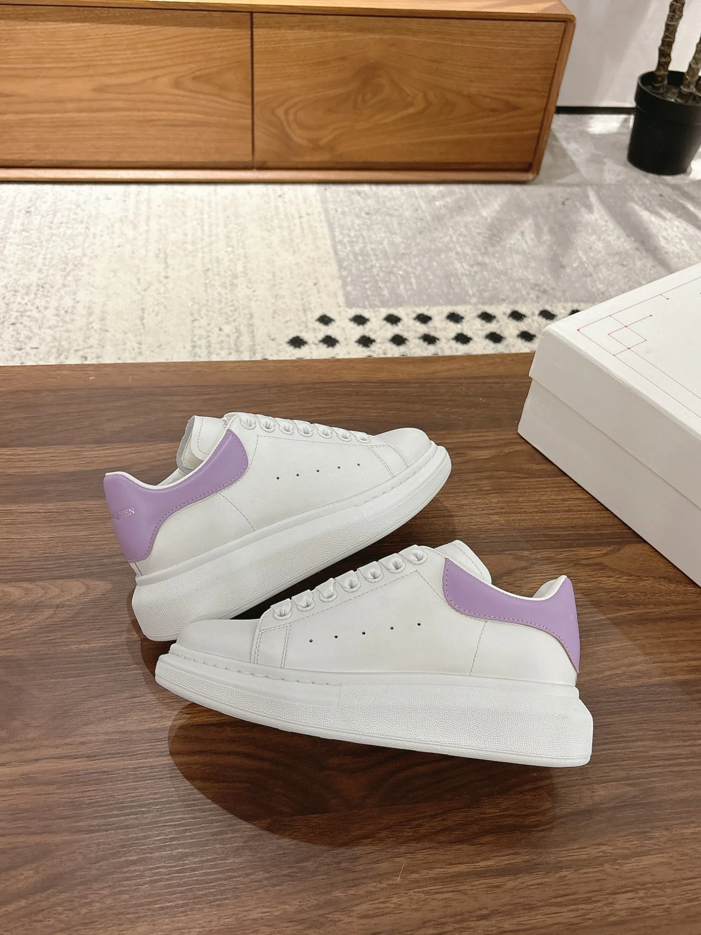 Women's Sneakers ALEXANDER MCQUEEN 18373665