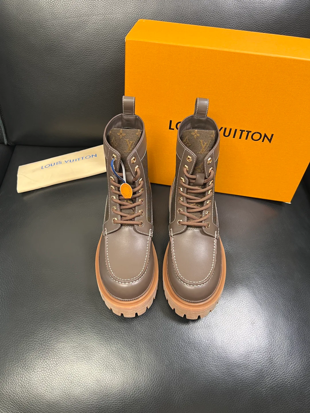Men's Ankle Boots LOUIS VUITTON 18417485