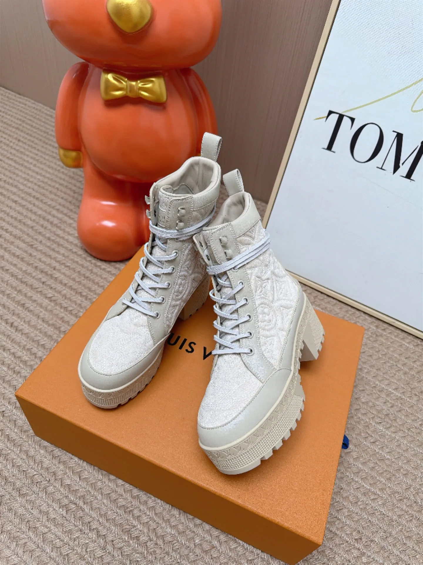 Women's Ankle Boots LOUIS VUITTON 18239722