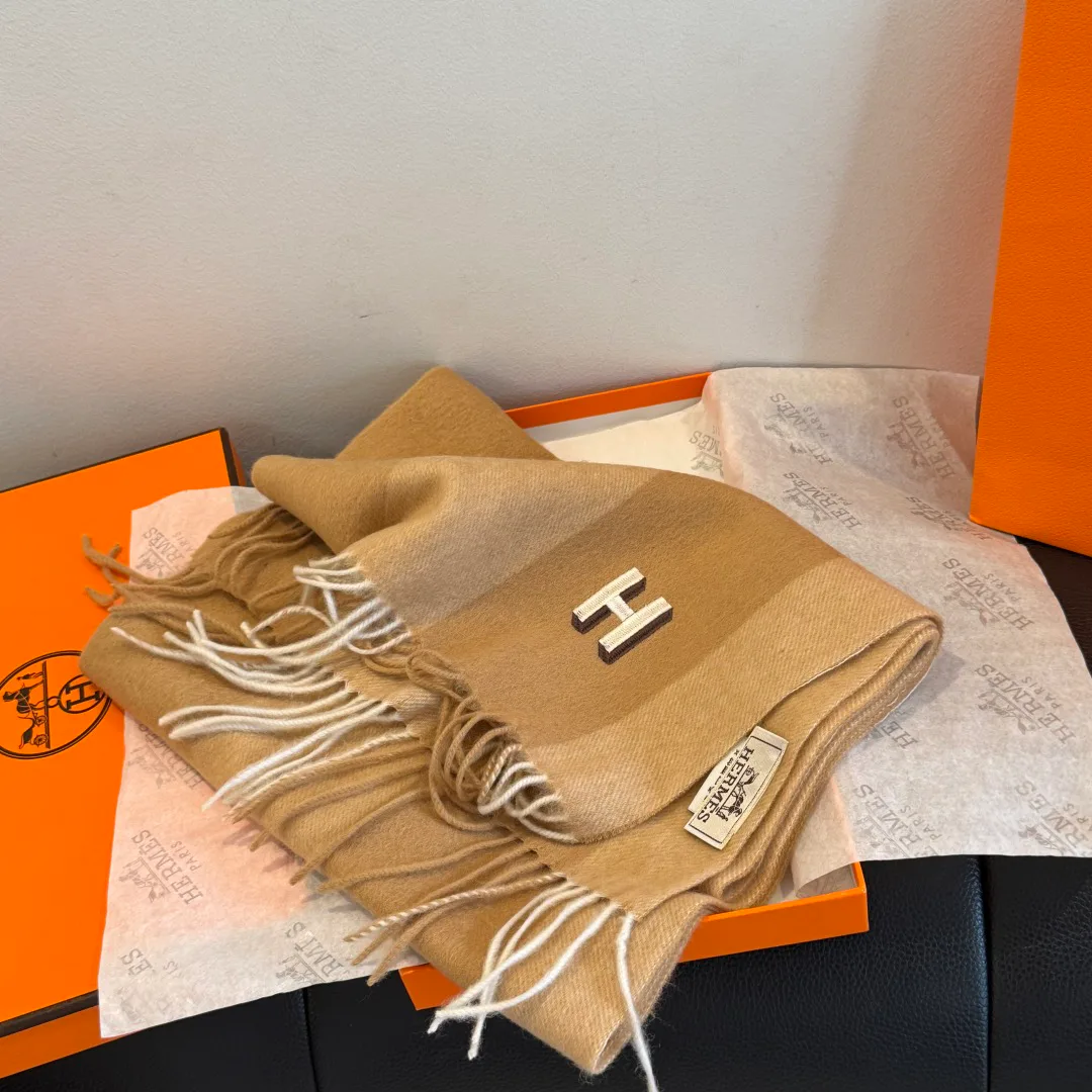 Scarves HERMES 18426937