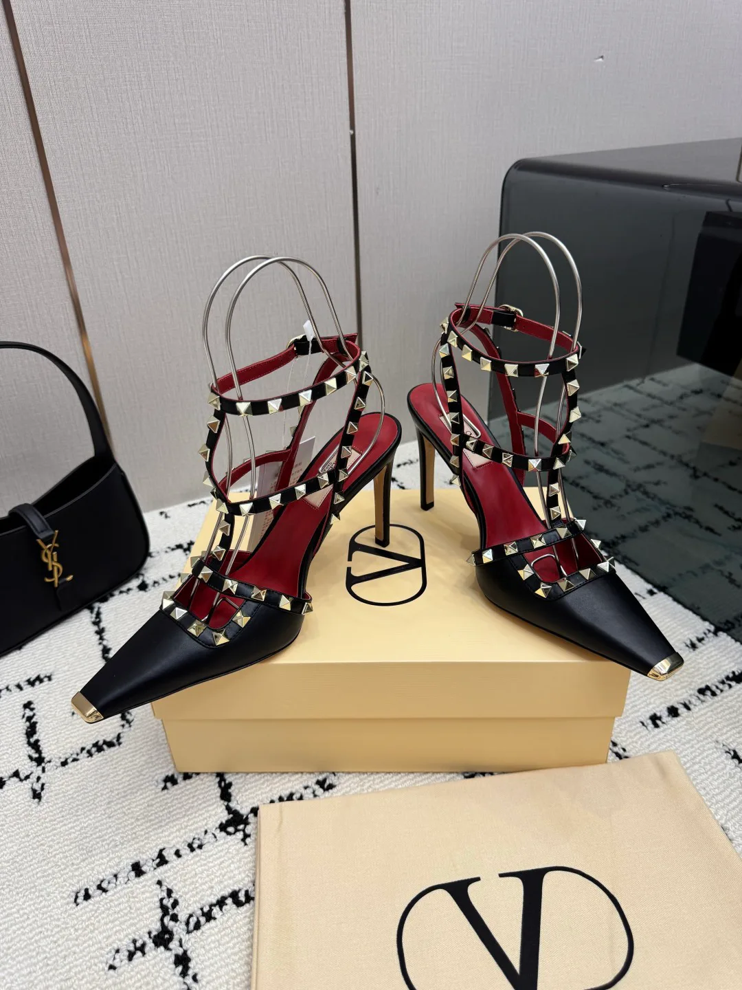 Women's Open-Toe Sandals VALENTINO 17594493