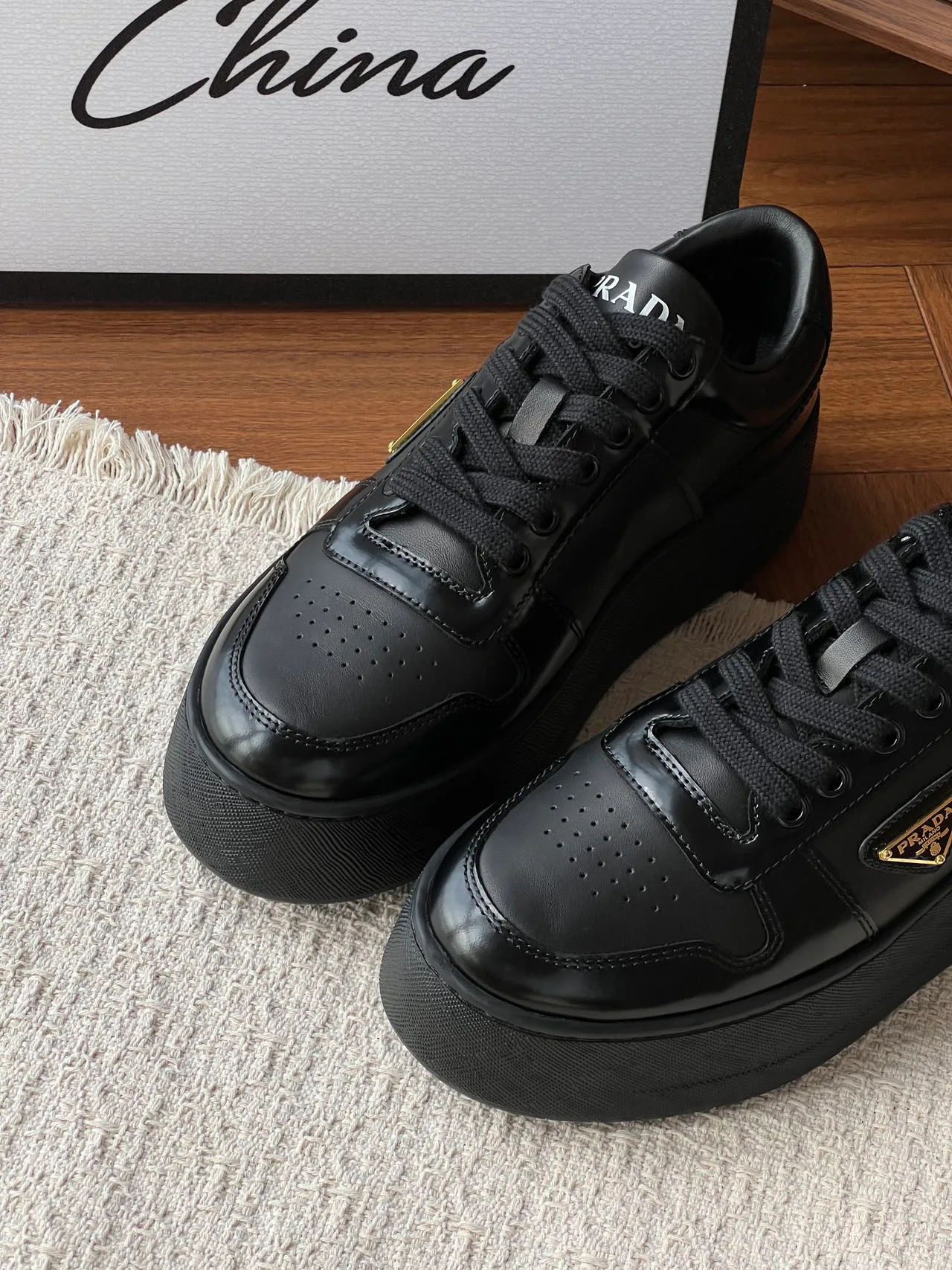 Women's Sneakers PRADA 18170786