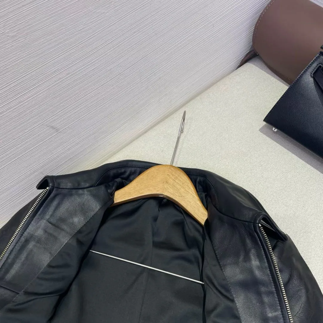 Women's Leather Jackets And Sheepskin Coats LOUIS VUITTON 17998950